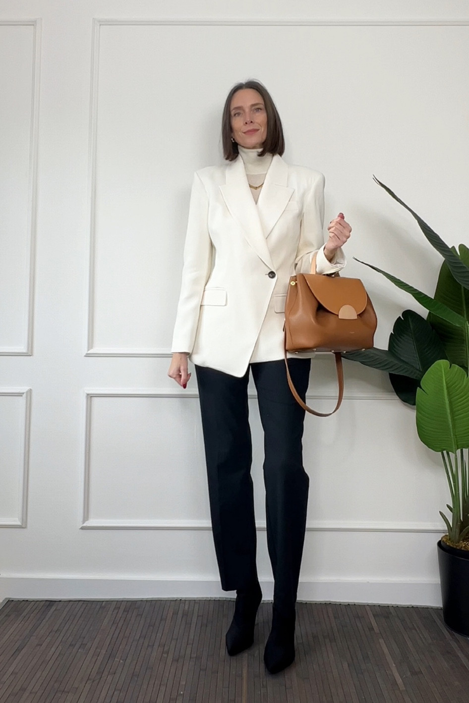 This gorgeous cashmere and silk roll neck is such a warm and comfortable knit to wear - for work or leisure. It keeps you cosy - I didn’t want to take it off!

Sharing the exact trousers (+alternatives) and blazer too. 

White blazer, warm office look, work wear outfit  

#LTKstyletip #LTKworkwear #LTKSeasonal
