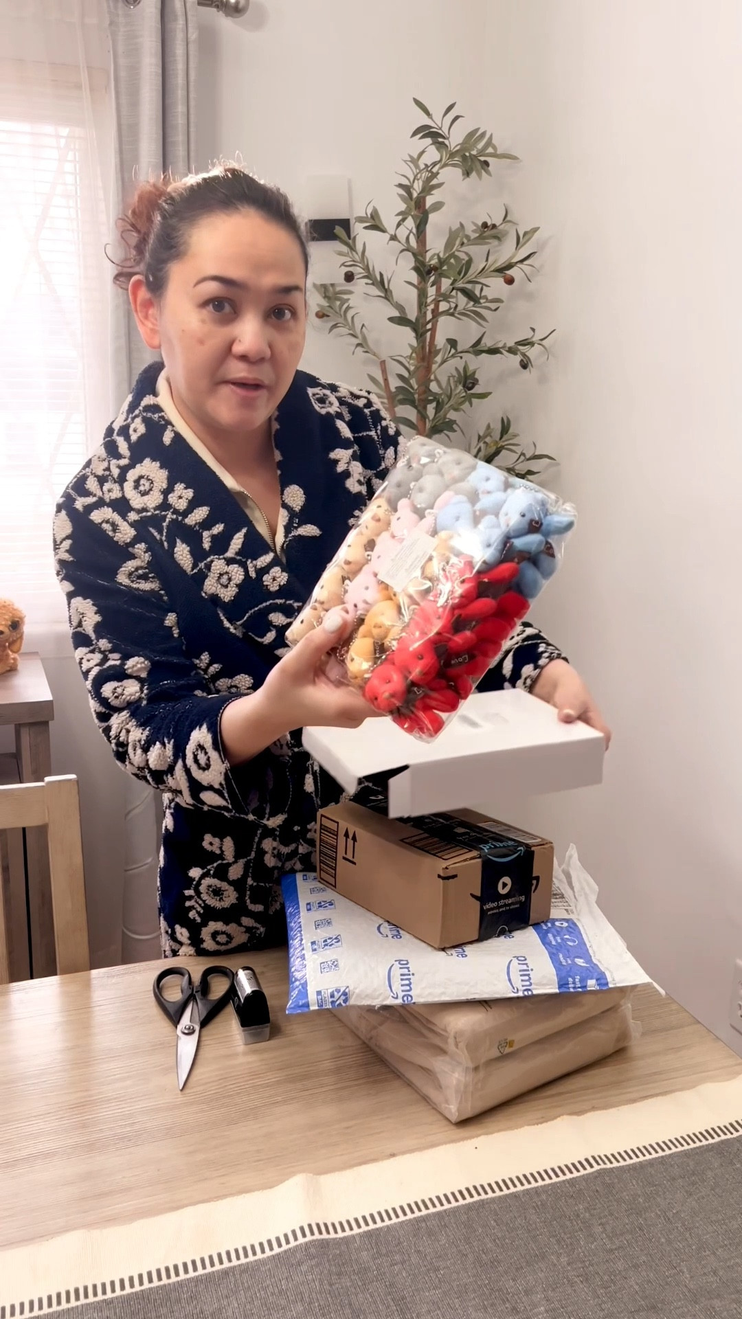 Raw amazon finds unboxing of my new finds for Valentine’s day, refreshing my bedroom, winter beauty find and some resort wear if you are going somewhere warm or just wanna get ahead of the game. Use this code for the dress 40G7DY22 to get it for $16 

#LTKSeasonal #LTKselfcare #LTKstorytime