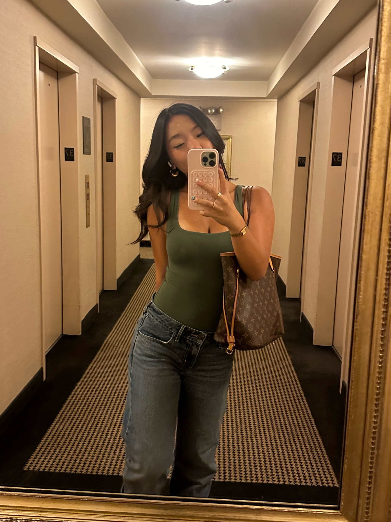 Square neck body suit

#LTKHoliday #LTKCyberWeek #LTKGiftGuide