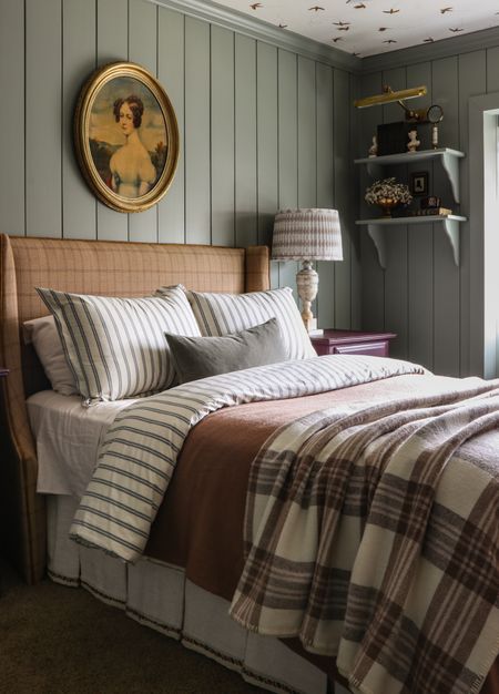The perfect layered bedding for #cozyseason.
#bedding #duvetcover #bedroom #plaidbedding

#LTKhome