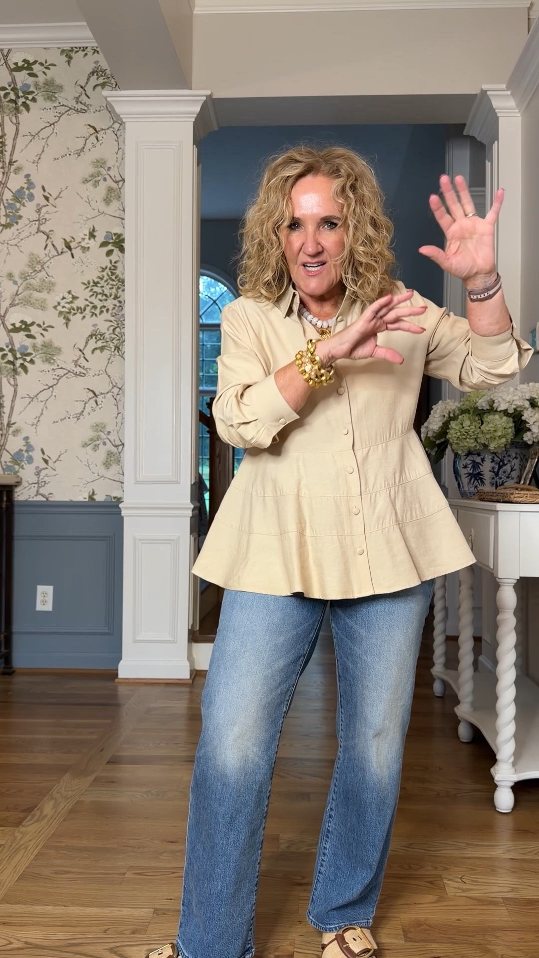Tuckernuck top size medium comes in 3 colors 
Jeans are mother size 30 I did size up there is no my much stretch. Linking a couple other denim similar silhouettes

#LTKOver40 #LTKootd #LTKMidsize