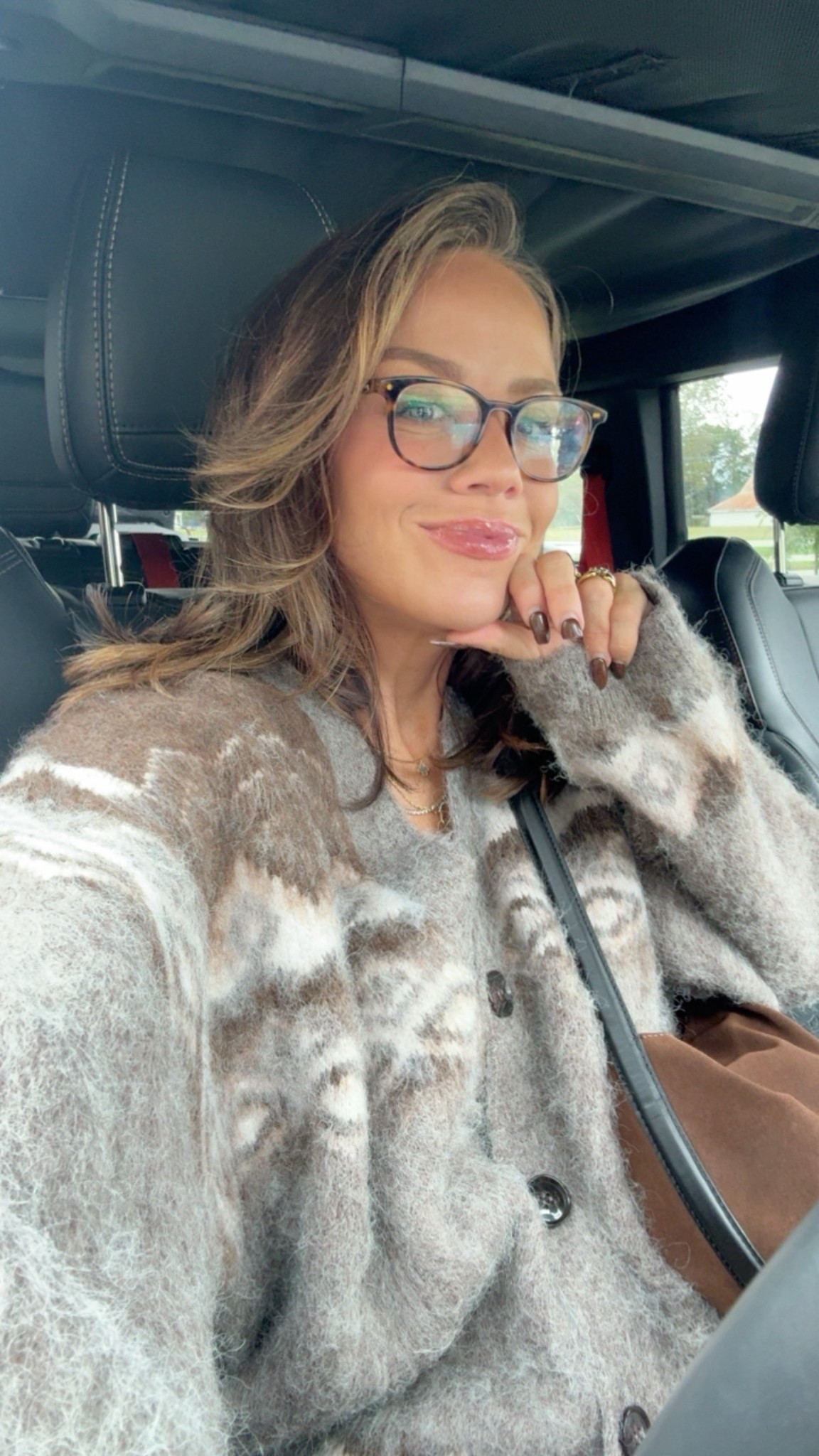 Cozy Zara oversized sweater I’m loving!!! Not itchy at all babes! I’m in S

#LTKFindsUnder50 #LTKStyleTip #LTKFindsUnder100