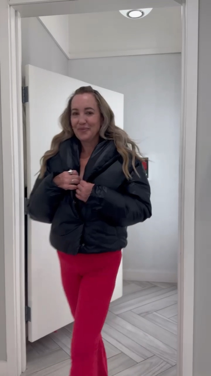 🍂 Fall in love with the new season in style! The newest Fabletics Fall Collection has officially dropped — from cozy neutrals to bold activewear made to move with you. 🧡✨

Stay tuned… more fall looks are coming soon!
Follow @fabletics and @julesaldaz for endless fashion inspo and behind-the-scenes favorites.

👇 Need help revamping your wardrobe for Fall? Tap the link in bio! 

#Fabletics #FallFashion #FableticsPartner #FallCollection #OOTDFall #AthleisureStyle  #FashionInspo #CozySeason #ActivewearGoals #StyleWithJules #FallVibes #FableticsFinds #stylebyJules