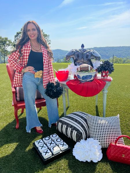 Georgia game day looks / red and black / fall football outfits 

#LTKSeasonal #LTKstyletip #LTKU