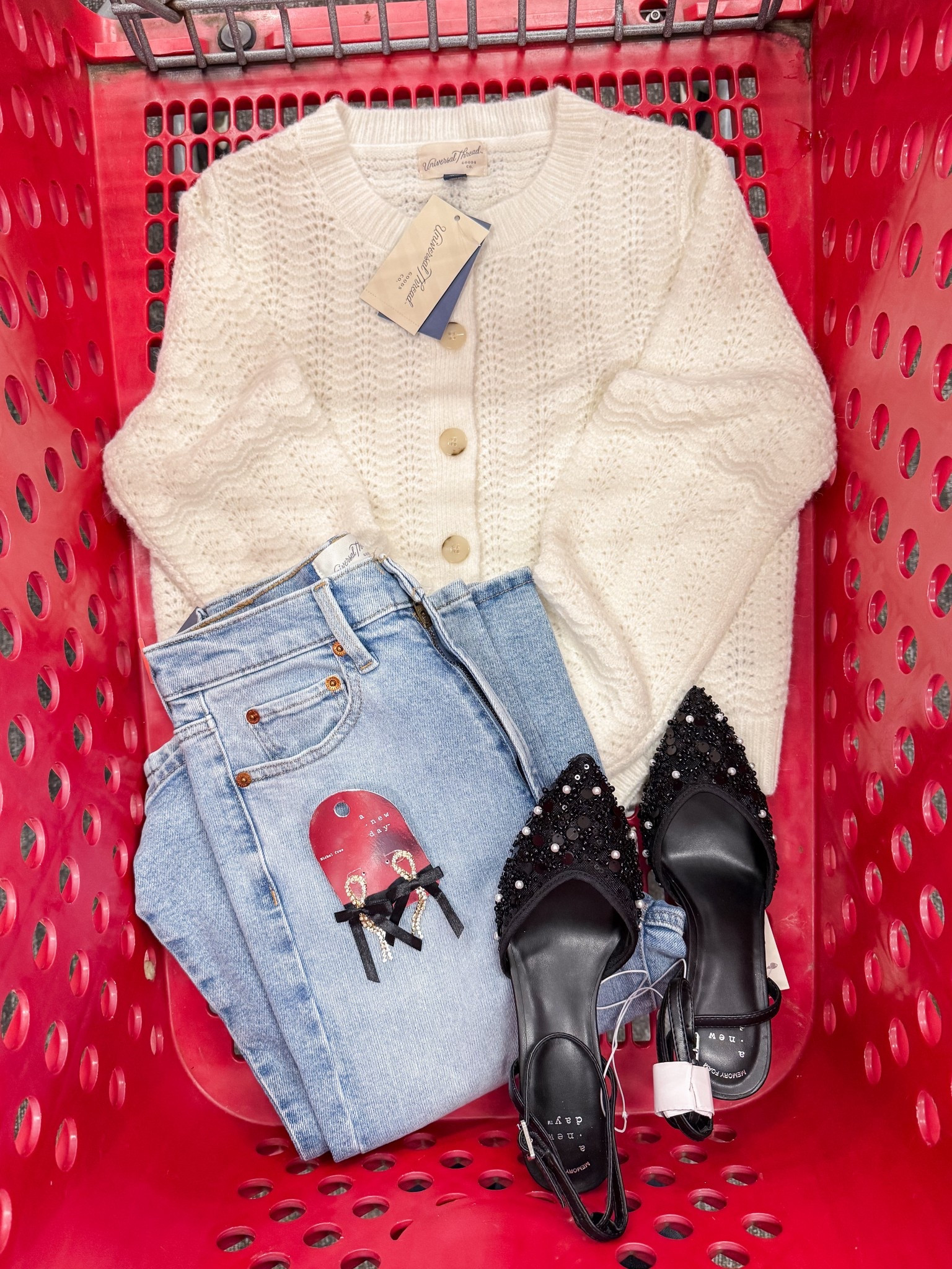 Deck the halls with neutrals✨🎄
•
I love when my whole
Outfit (besides the heels!) is on sale! Talk about a must! 
•
#target #targetstyle #targetfinds 

#LTKGiftGuide #LTKHoliday #LTKSeasonal