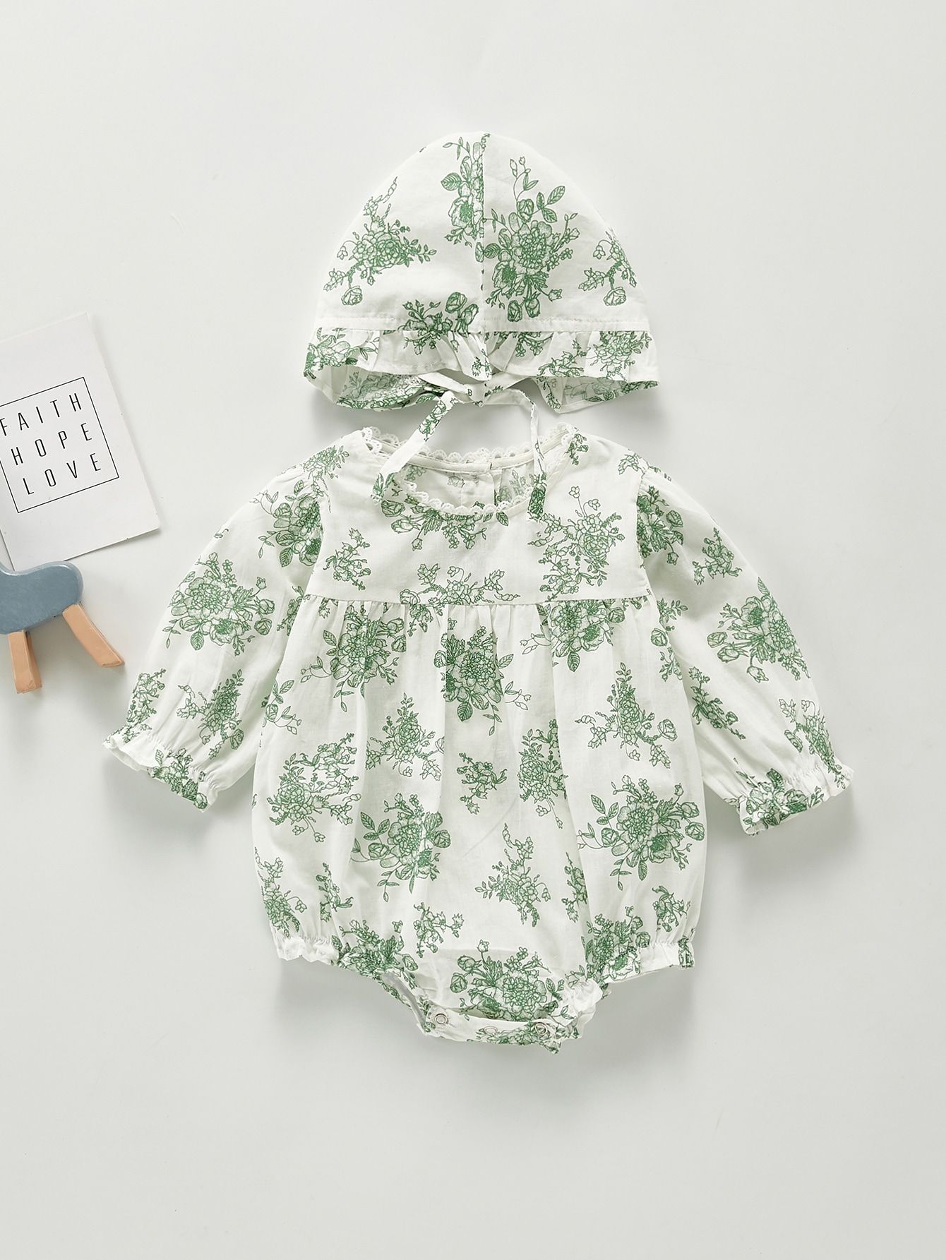 Baby Floral Print Bodysuit & Hat | SHEIN