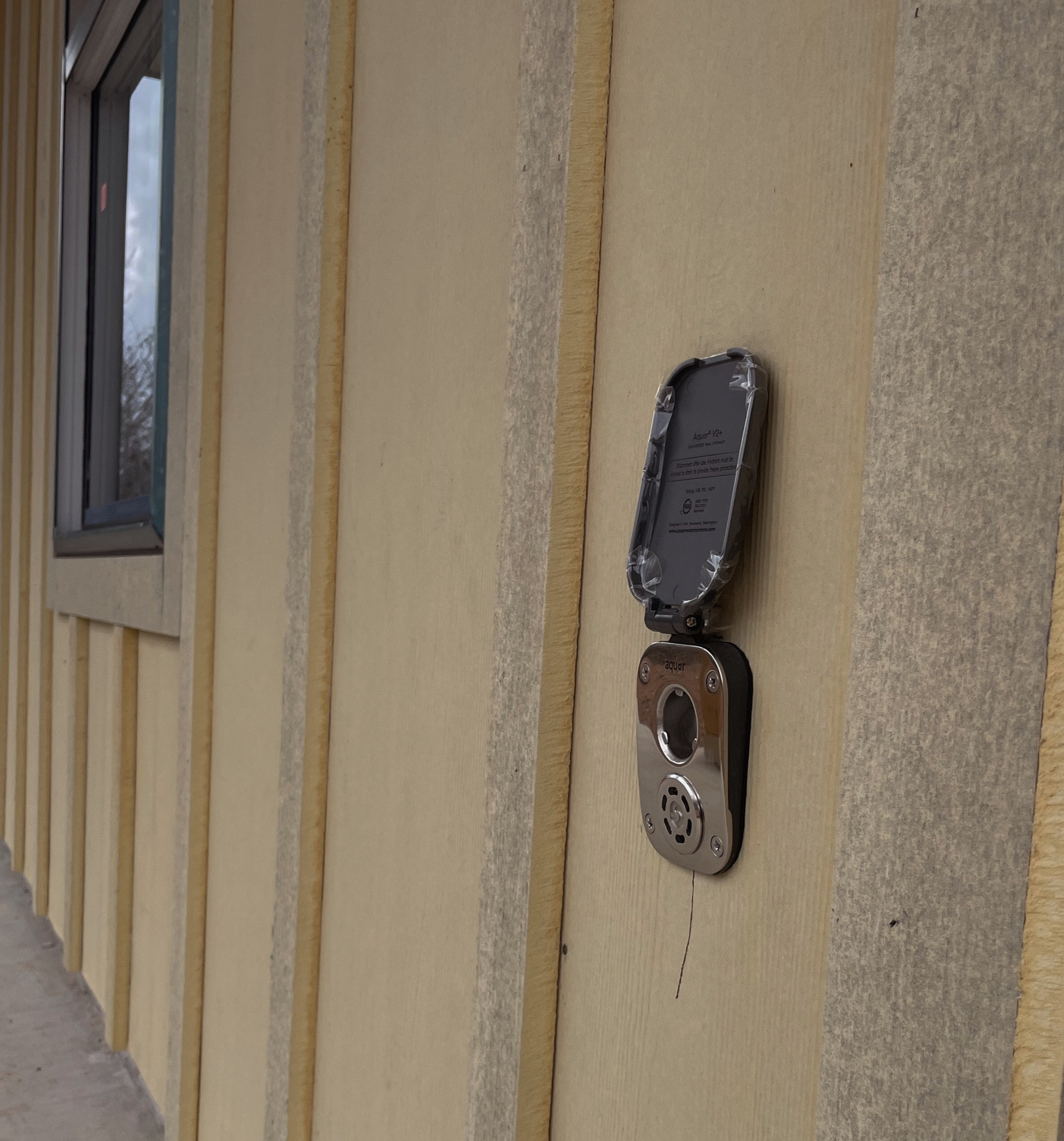 Not only are they sleek and modern in design, but crazy functional and such an inexpensive upgrade to any custom home. They create a water-tight seal for a 100% leak-free design. They also self-drain upon disconnection to winterize. And did we mention the freeze-proof seal? It provides up to 7x better protection that standard brass spigots. ❄️

#LTKhome #LTKSeasonal