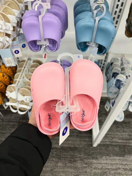 Toddler water shoes from Target

Target style, Target finds, toddler fashion

#LTKkids #LTKshoecrush #LTKfamily