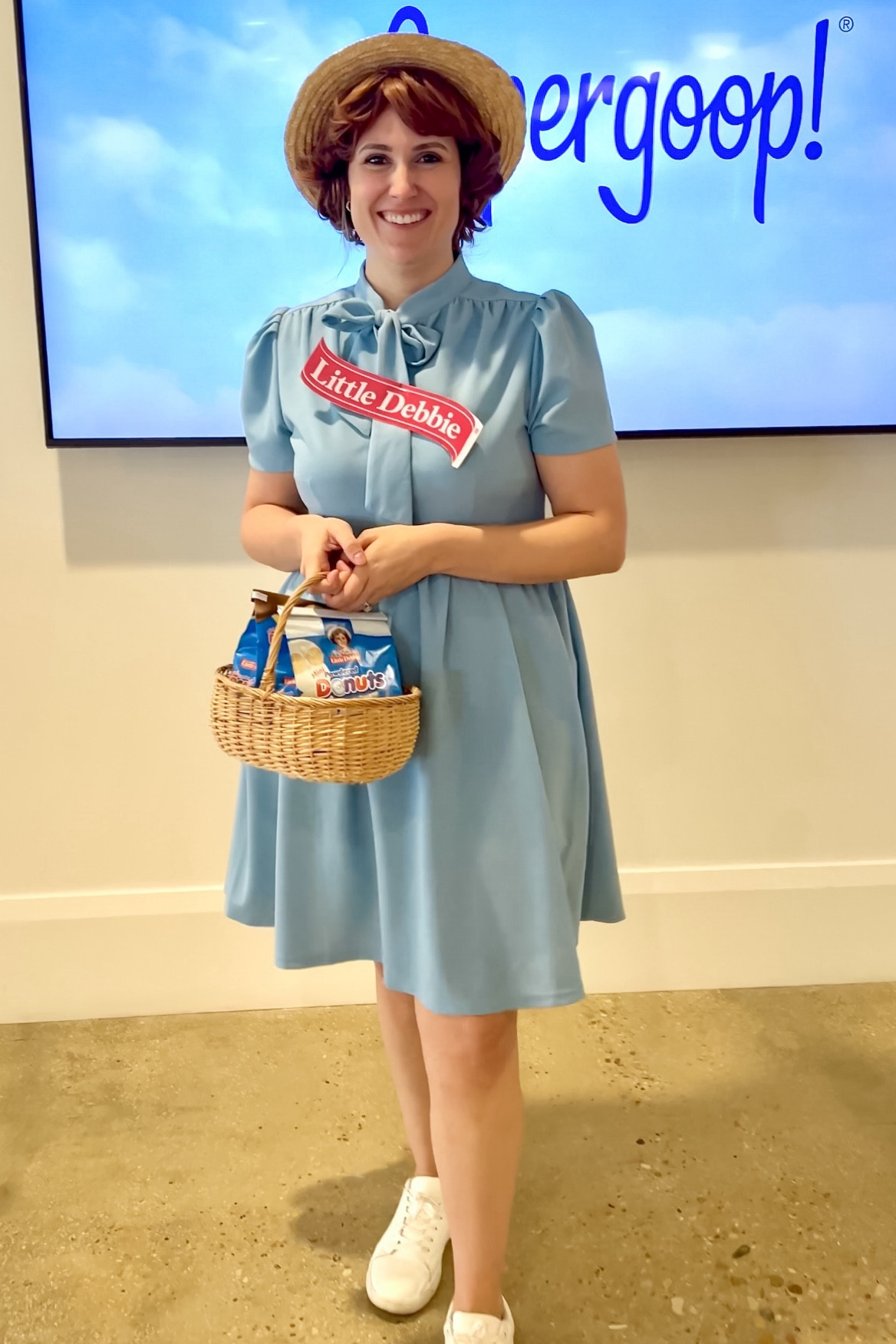 “Little Debbie” Halloween Costume 🎃

Amazon, Amazon Costume, Creative Costume, dress up, trick or treat, work costume, work appropriate costume, costume contest, Halloween 

#LTKMidsize #LTKSeasonal