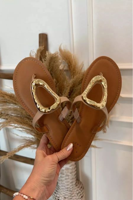 Brand new sandals from Target are under $25 and run true to size! The perfect summer shoe!

Target 
Sandals for Spring 
Spring Shoes for Her

#LTKshoecrush #LTKstyletip #LTKfindsunder50