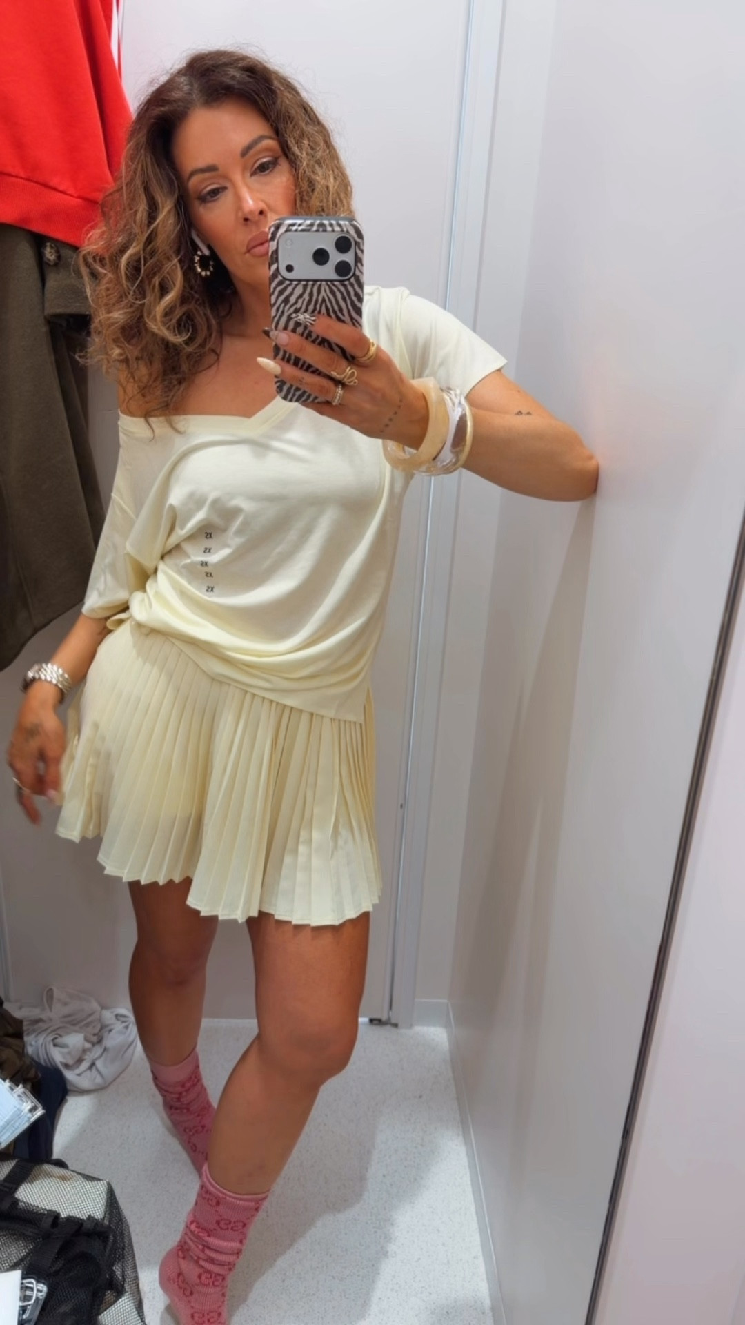 Xs tee and small skirt