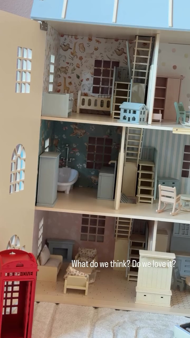 Zoë birthday gift: Dollhouse of her dreams!! I’m obsessed

#LTKKids #LTKHome #LTKdayinmylife