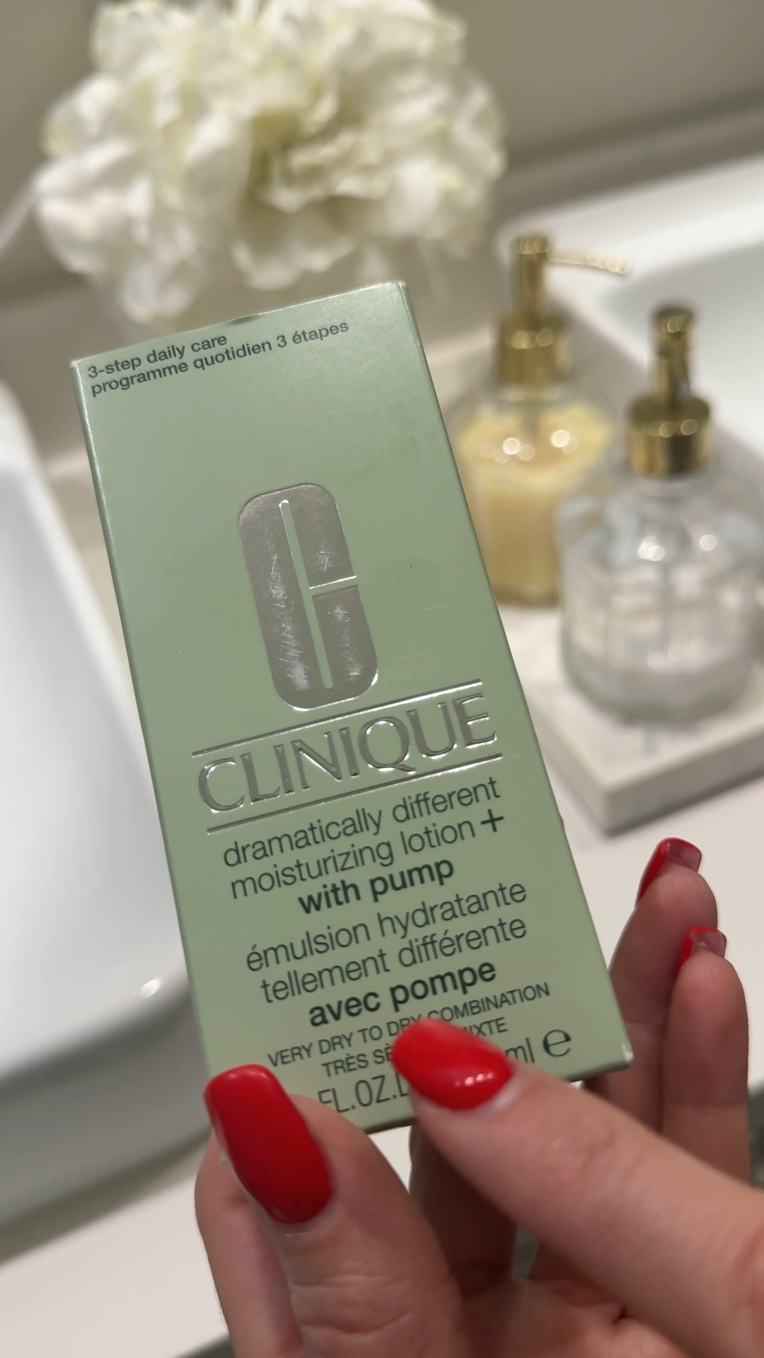 Lo clásico no pasa de moda
Step 3 para la hidratación de la noche. 
No SPF
♥️