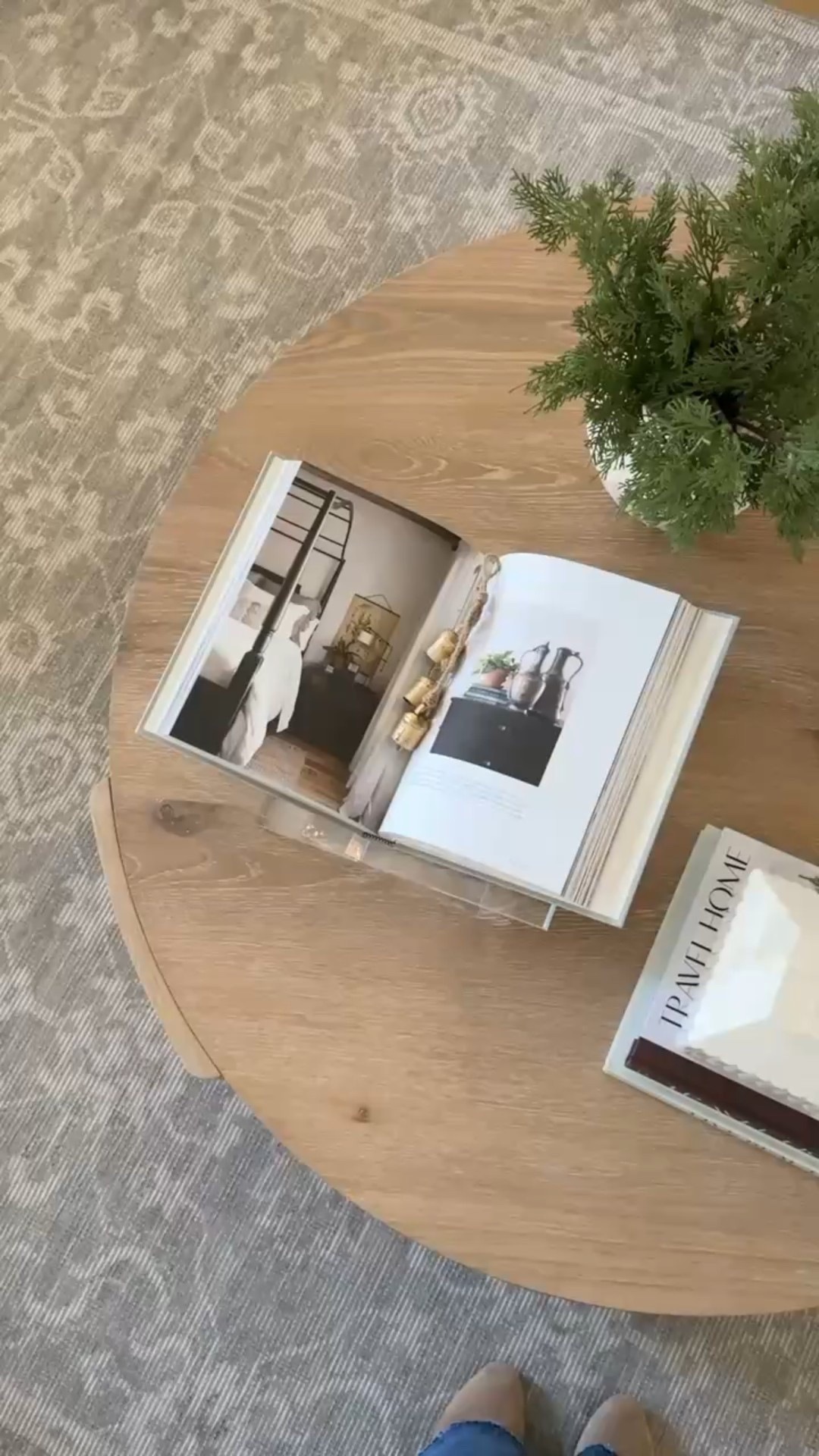 Christmas home decor details ✨ 

#LTKSeasonal #LTKHoliday #LTKHome