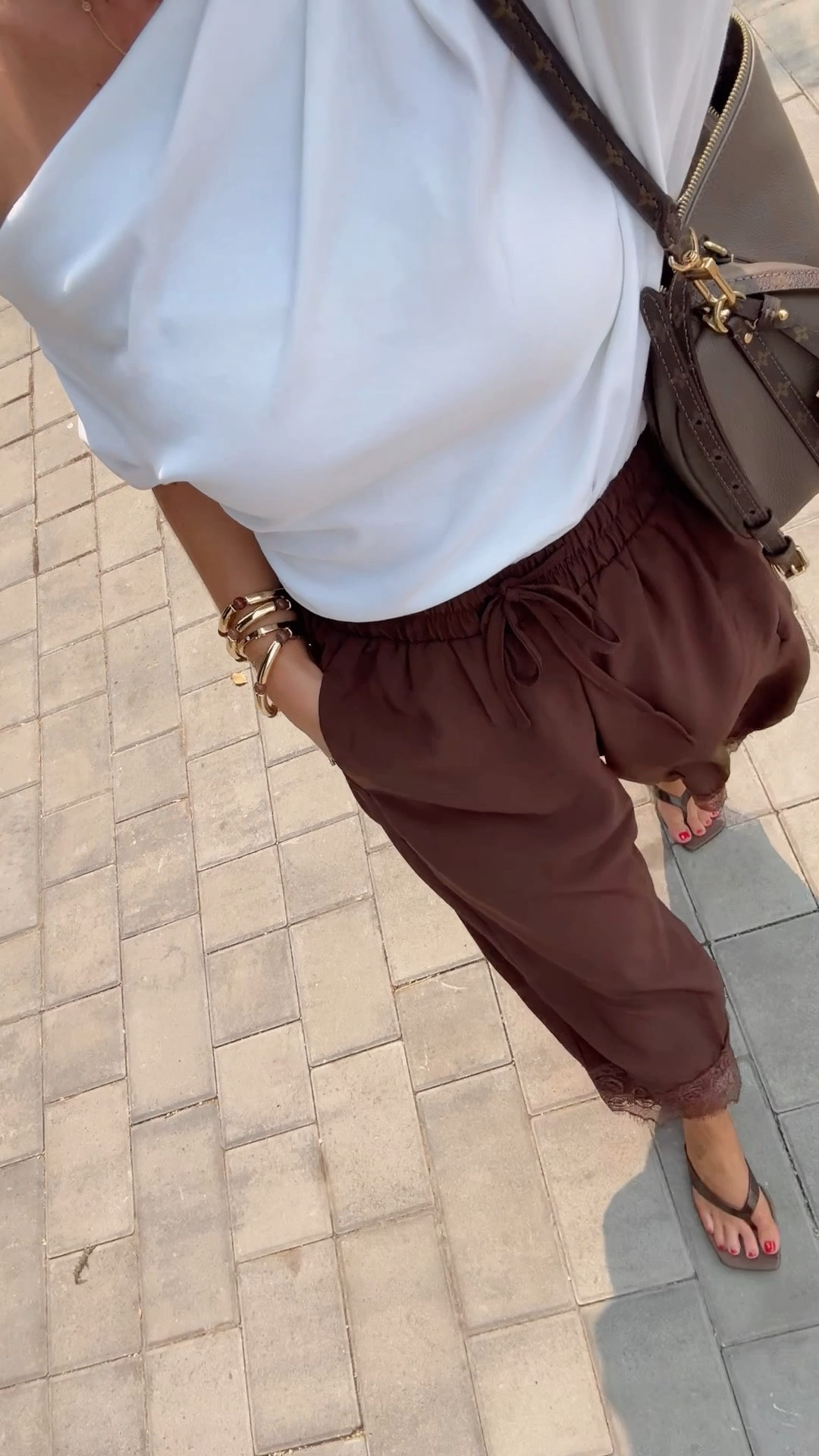 XS top / Small Amazon pants

#LTKCon #LTKootd #LTKPetite