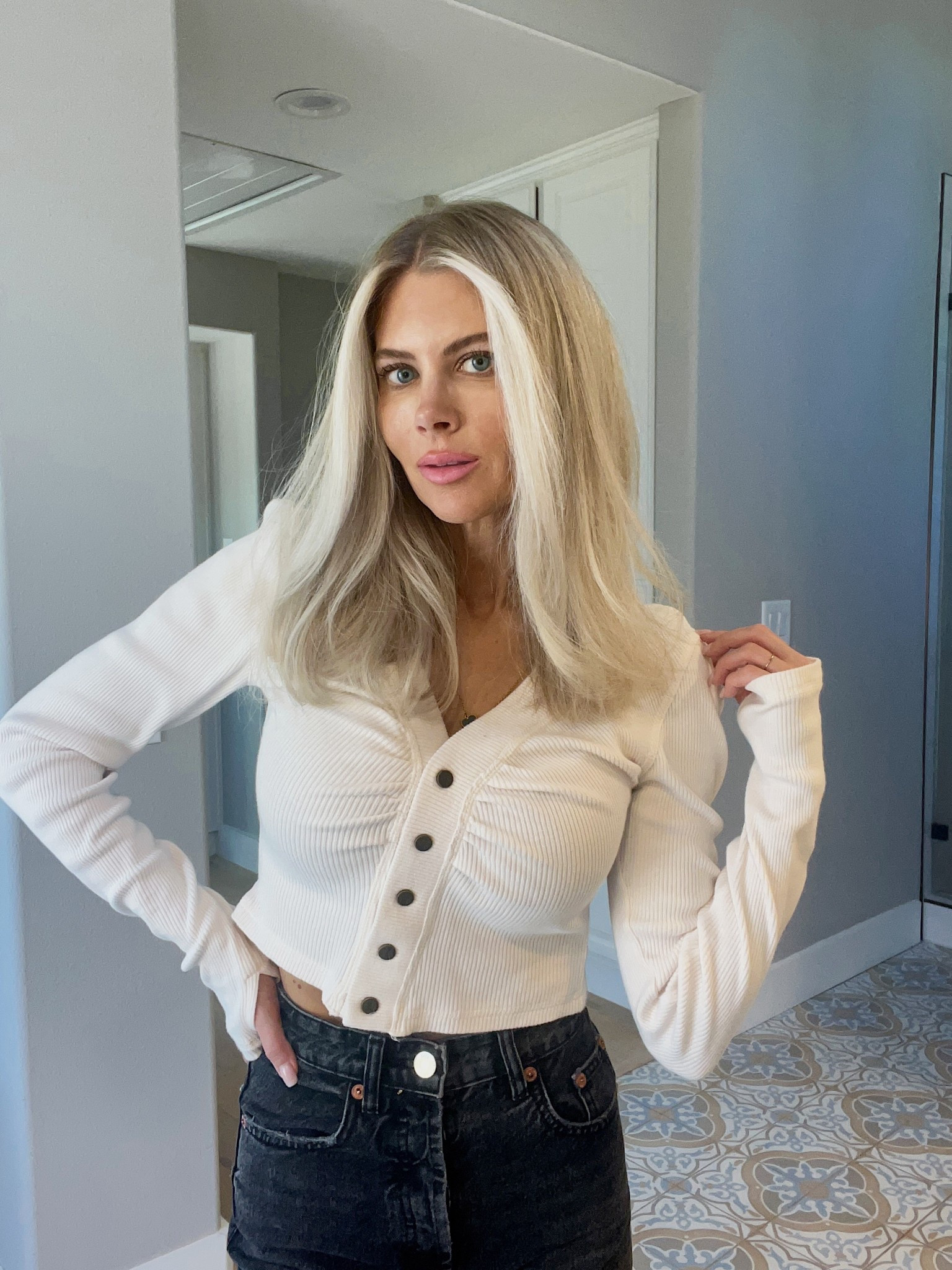 DIY at home blowout with 2 products. So easy & perfect holiday hair. Comment “hair” for tool + product 🎄♥️ Great gift idea too

#LTKBeauty #LTKHoliday #LTKmorningroutine