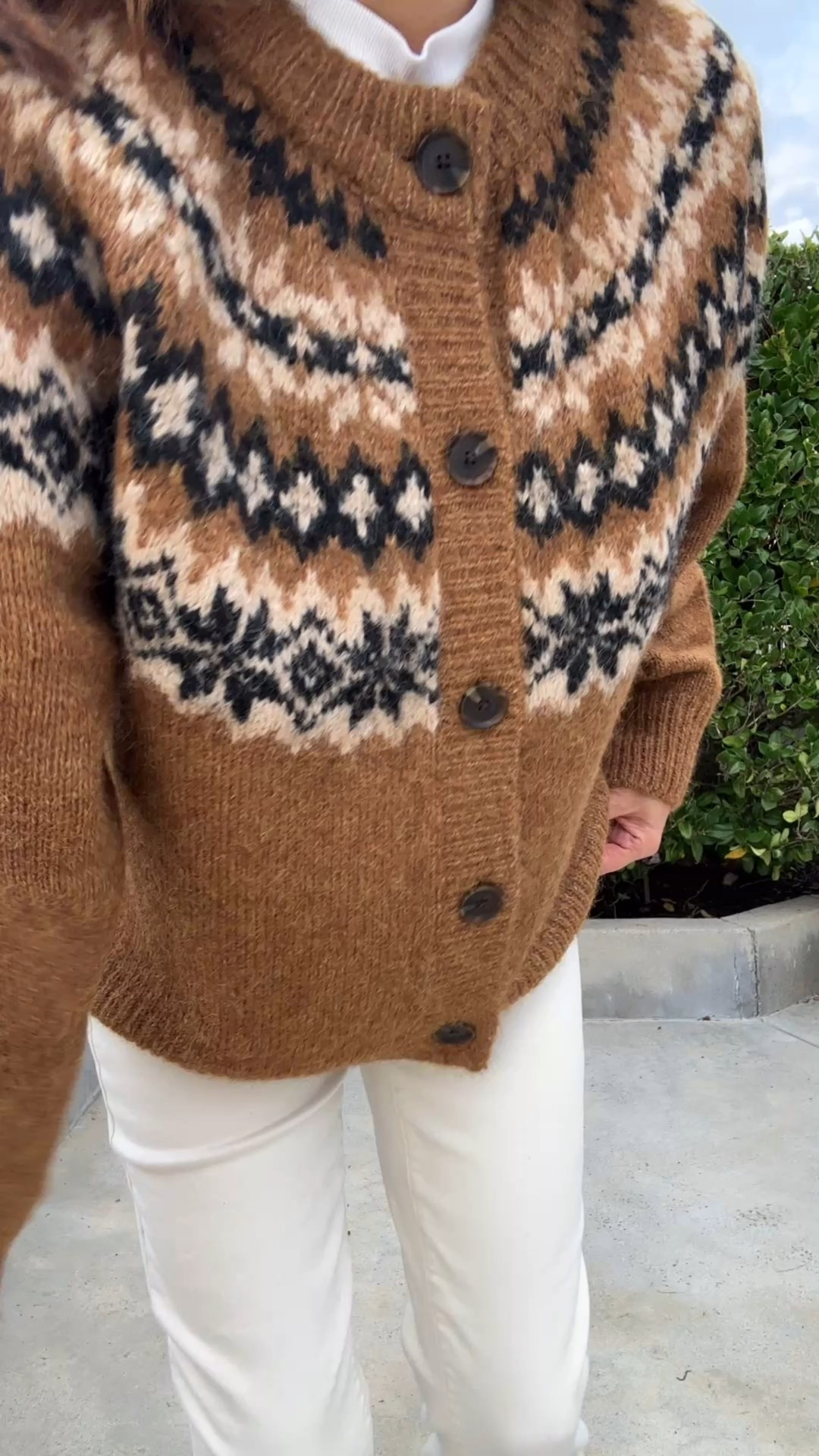 I’m in my usual size medium but could def size down to a small in this cardigan 

#LTKMidsize #LTKSaleAlert #LTKOver40
