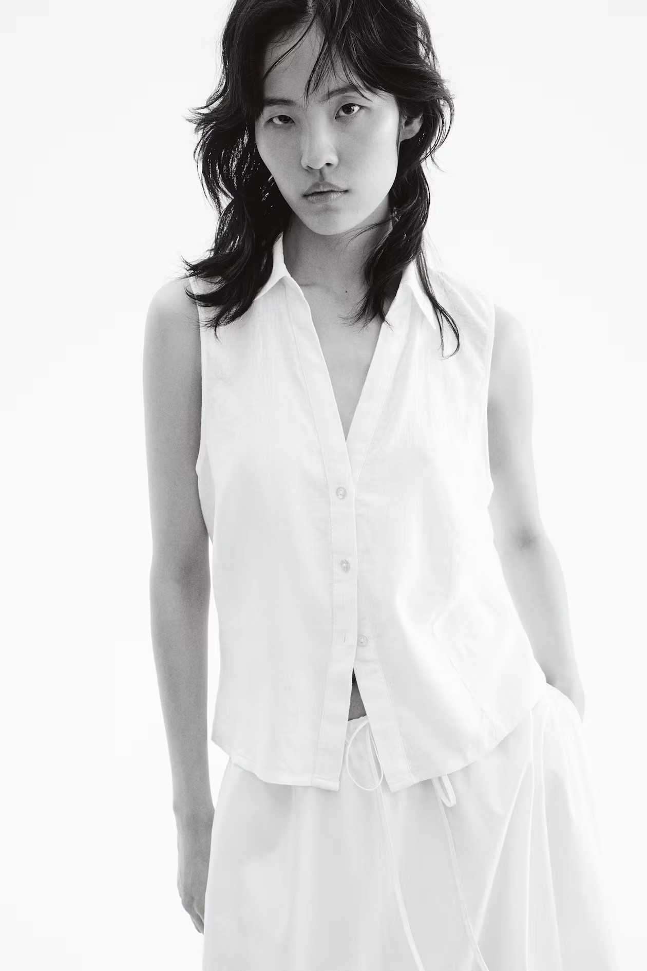 Linen-blend sleeveless shirt | H&M (UK, MY, IN, SG, PH, TW, HK)