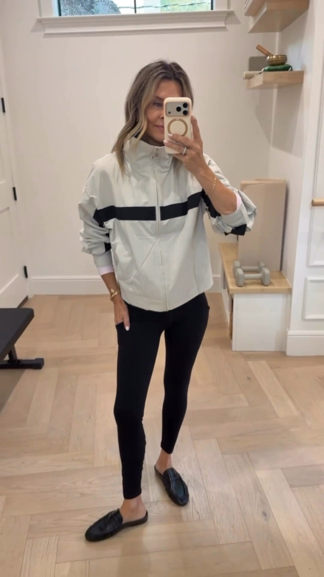Love this lightweight jacket! Perfect for rainy days and gives you that designer look without the designer price tag!
