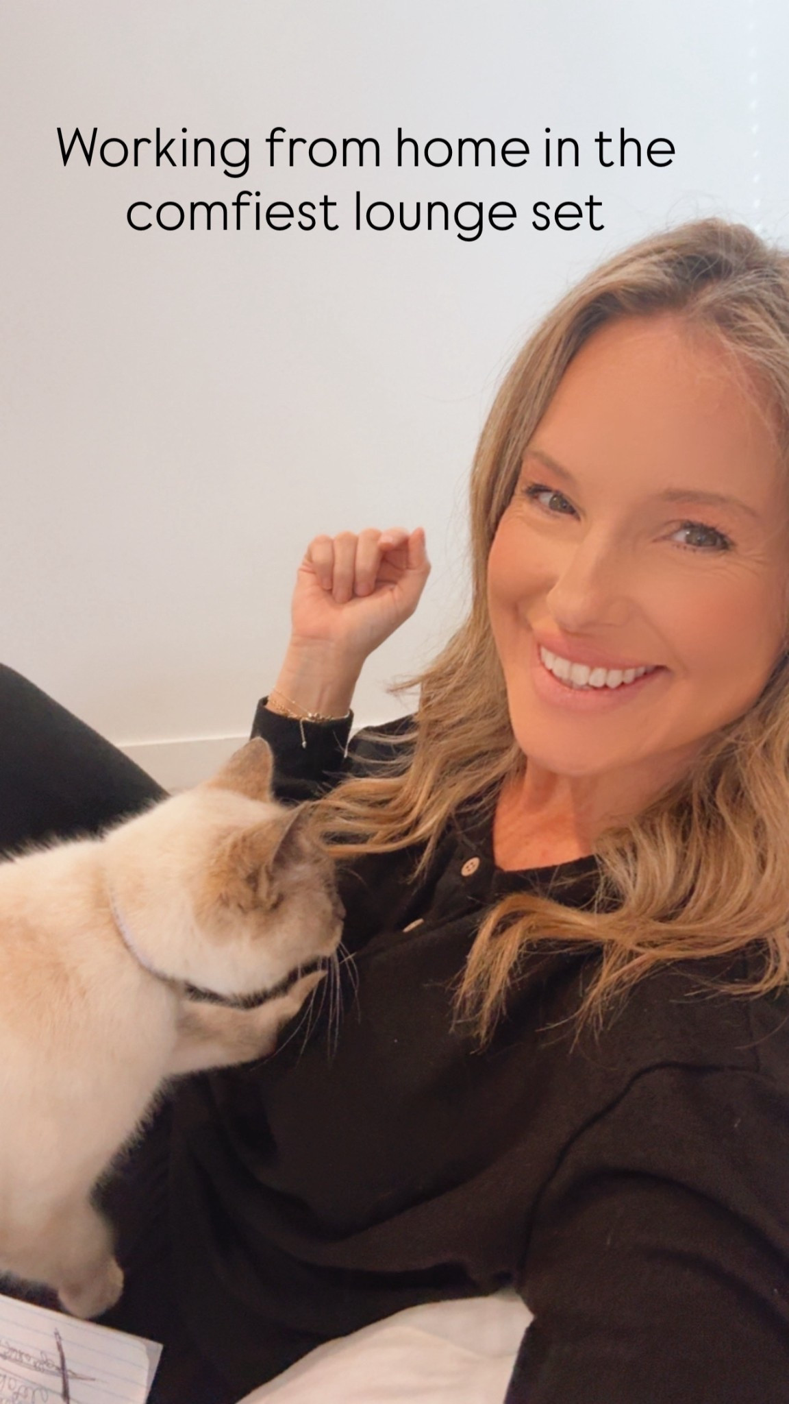 Comfy lounge set ￼

#LTKdayinmylife #LTKootd