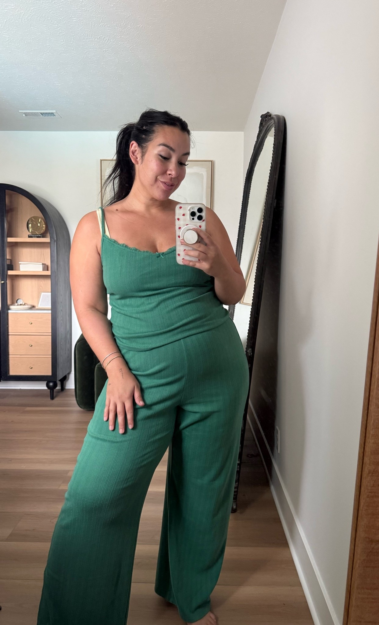 Size large top size xl bottoms 
Code AFKELSEYB for a discount

#LTKootd #LTKgrwm #LTKMidsize