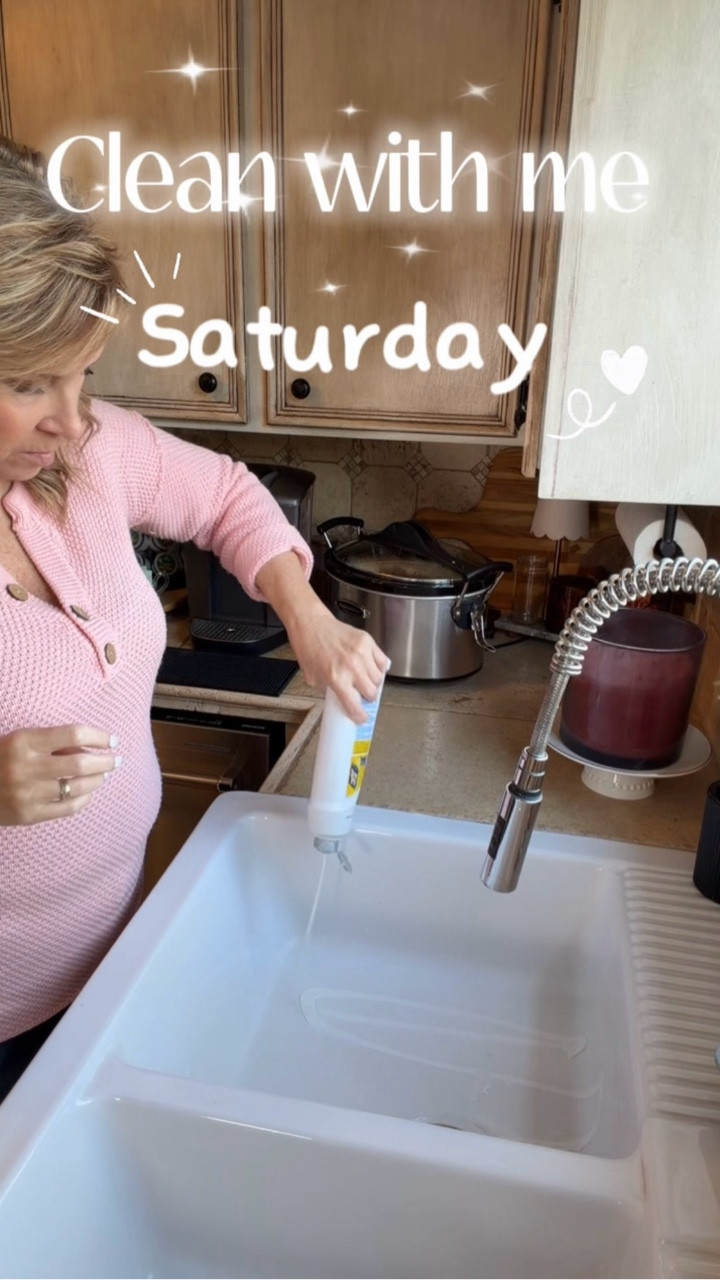 Cozy Clean With Me Saturday energy 🧽☕️

A little sink scrubbing, a little TV drama, and a few of my everyday home favorites that make cleaning feel less like a chore and more like a vibe.

Easy pieces, practical finds, and things I truly use on repeat around the house.

See everything I’m using linked here 👇

#LTKdayinmylife #LTKHome #LTKmomlife