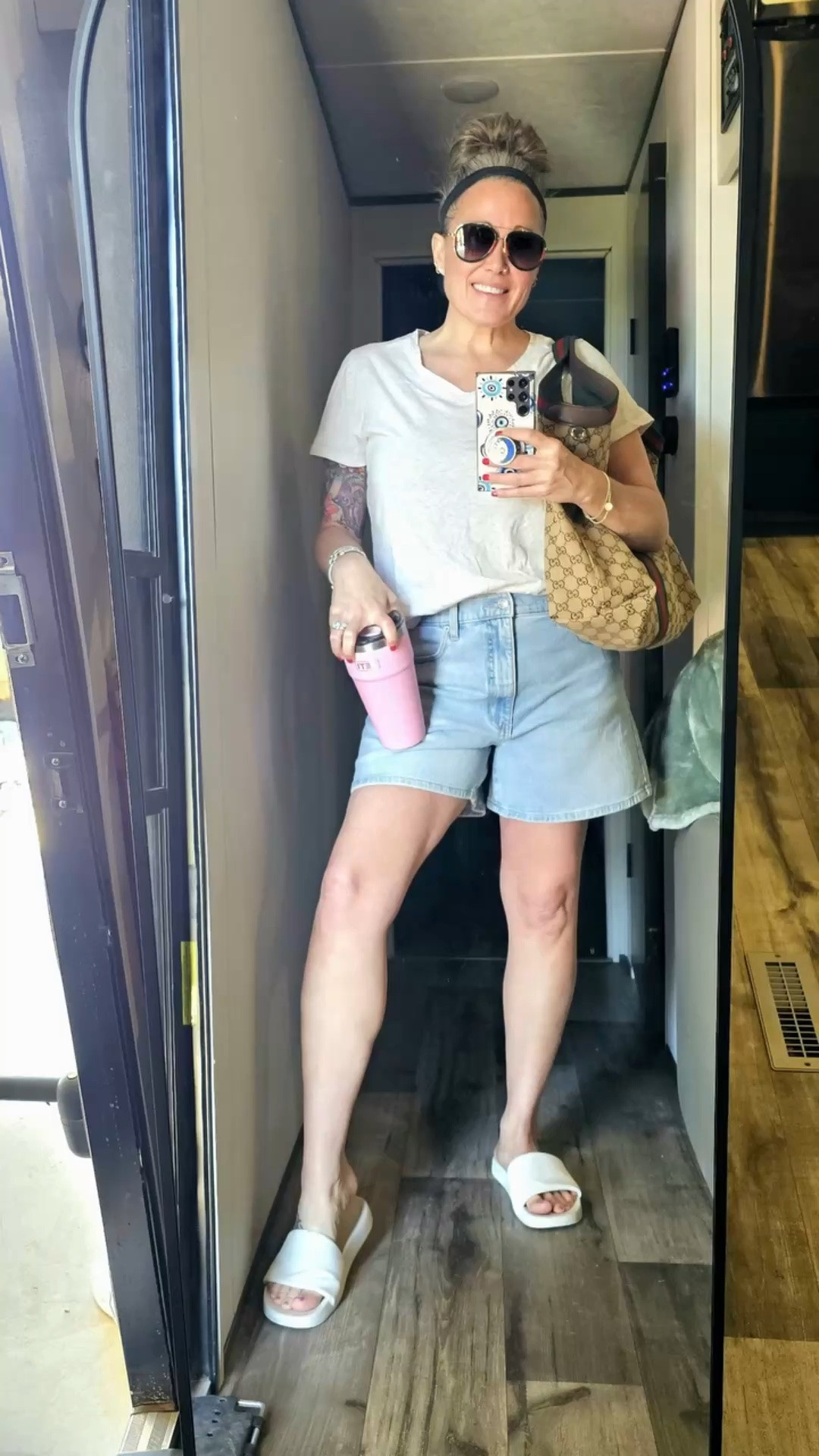 Happy Sunday Friends!! Headed out to run some errands and do a little selfcare with a long over due pedicure. Wearing my "Dad Shorts" and my favorite Tshirt from the WallyWorld!. I might have a short torso but these aren't too high waisted or crazy long, just a good over 40, Mom short!

#fashionover40 #momlife #ootd #casualstyle #sundayvibes