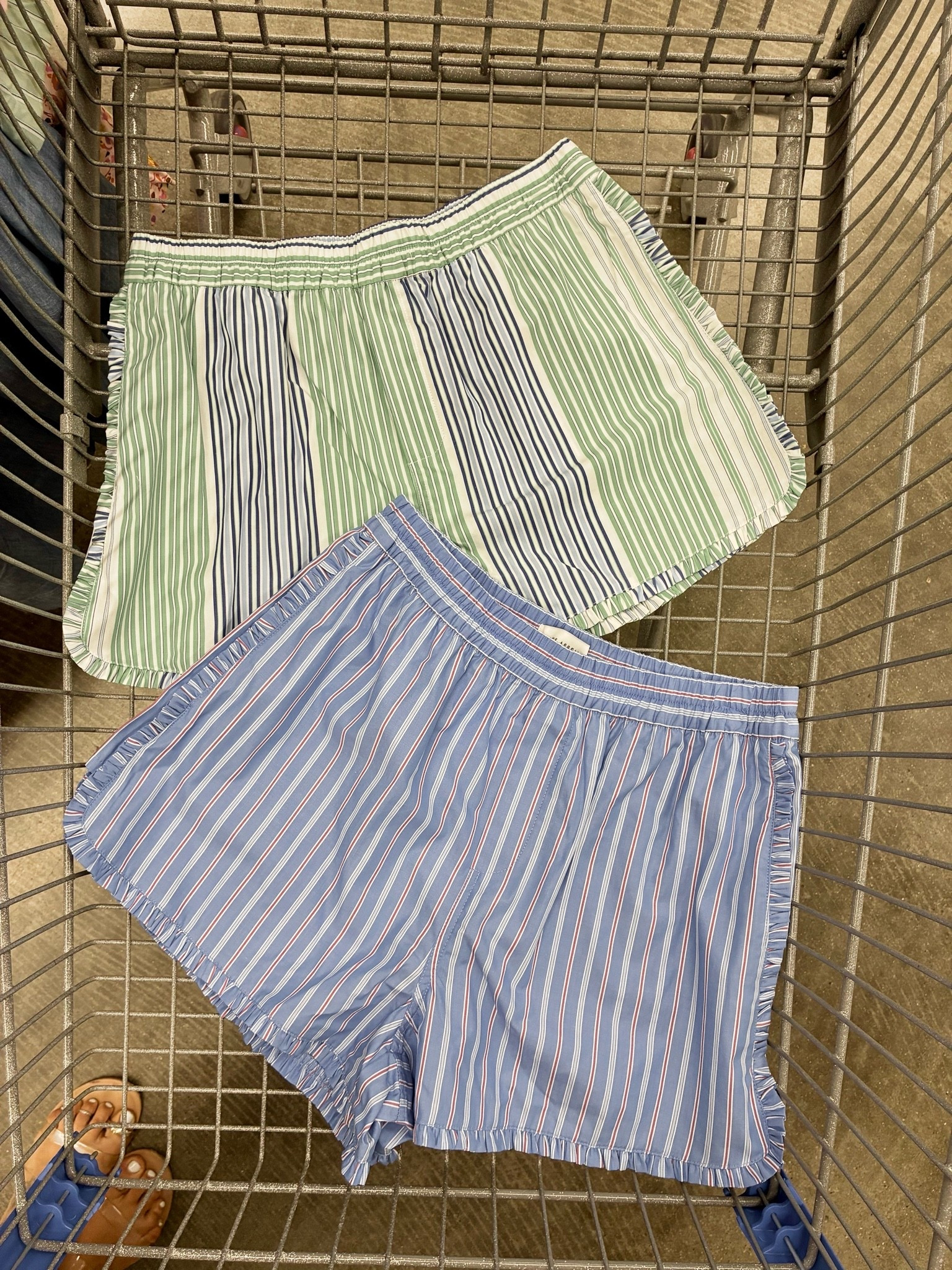 The cutest striped shorts! The ruffle detail is so cute too!

#LTKdayinmylife #LTKmomlife #LTKSeasonal