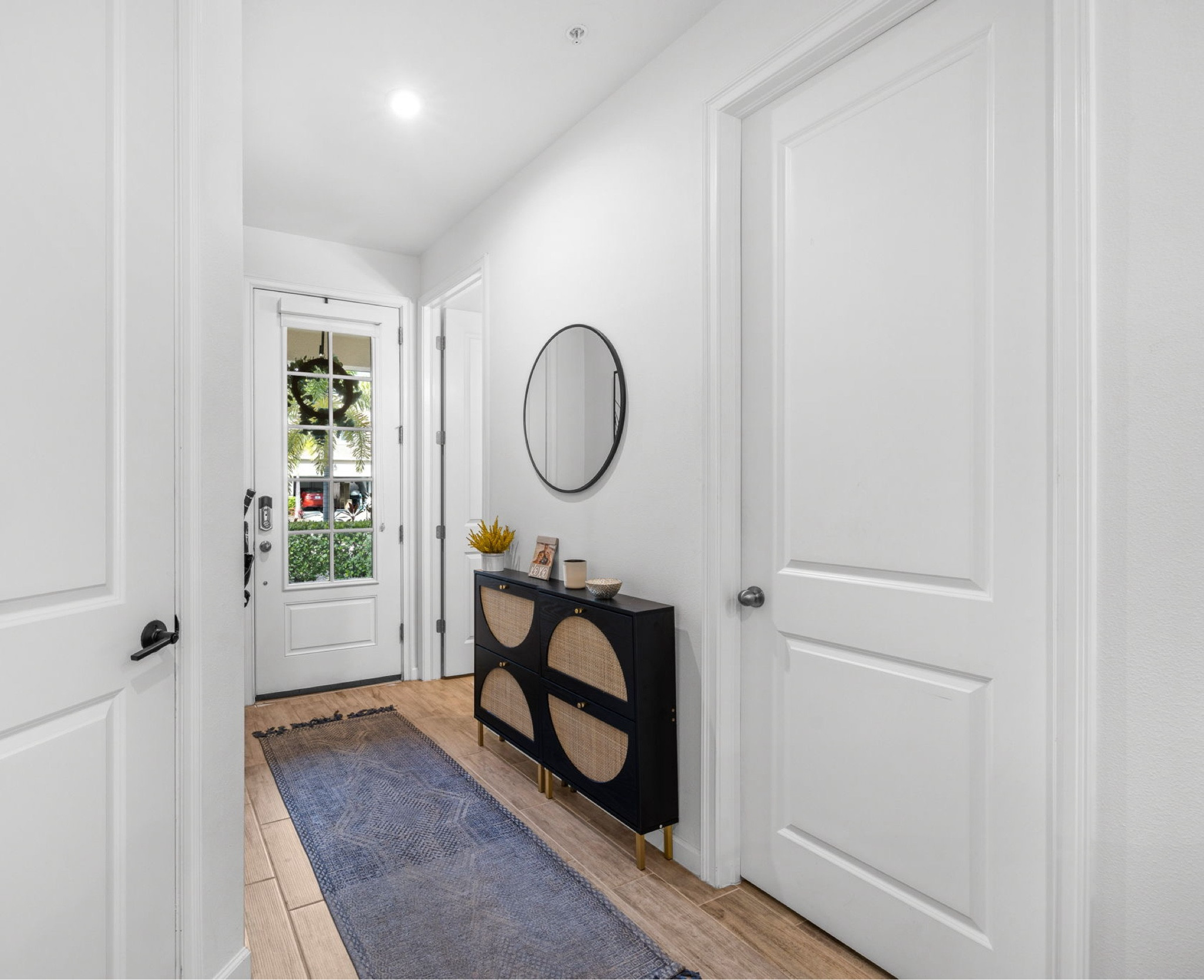 Entryway shoe holder runner circle mirror black 

#LTKhome #LTKstyletip