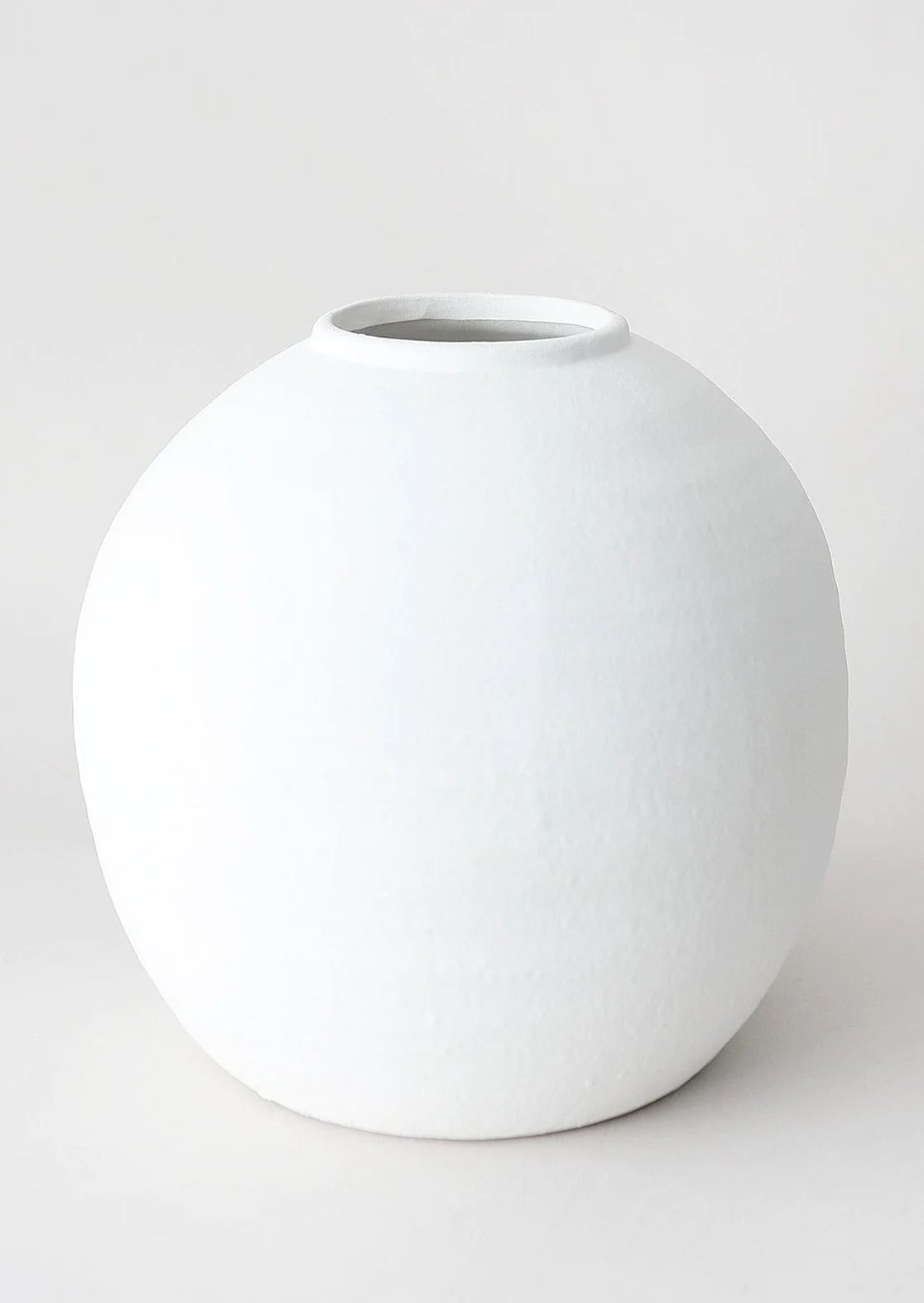White Concrete Konos Vase - 10.75" | Afloral