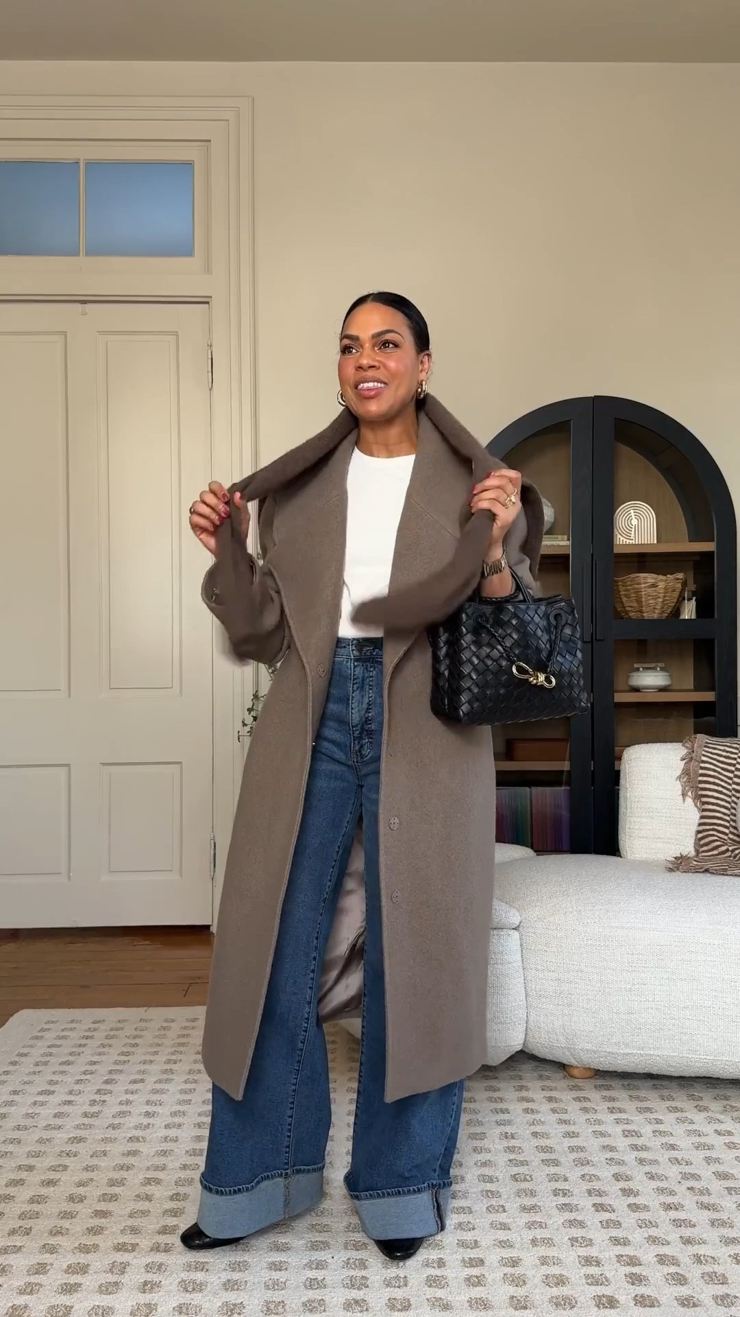 Stunning wool coat that is high quality, with all natural fibers. Fully lined I sized up! The sweater is oversized get your regular size. It is cashmere and so so so soft. 




#LTKFindsUnder50 #LTKSeasonal