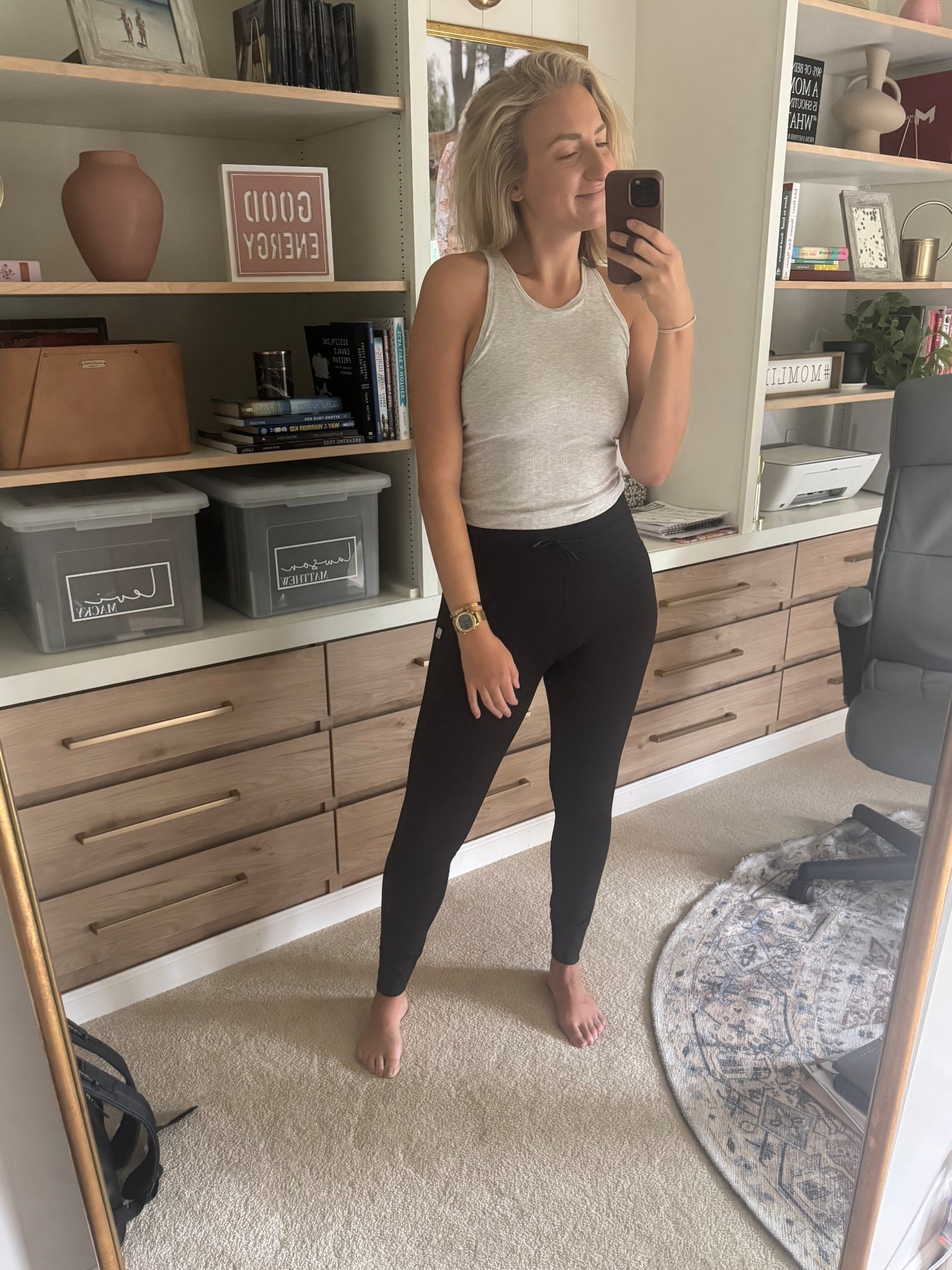 As you know, I only share the things I love and it says a lot that I’ve shared these leggings and this top at least 5 times over the last couple years. Sometimes it pays to spend the money, and with vuori, my experience is it is always worth it. LOVE!!

This shirt has a built in shelf bra and is buttery soft. These leggings are comfy but hold you in. I love them in my fat days and my skinny days 😂

#LTKActive #LTKFindsUnder100 #LTKTravel