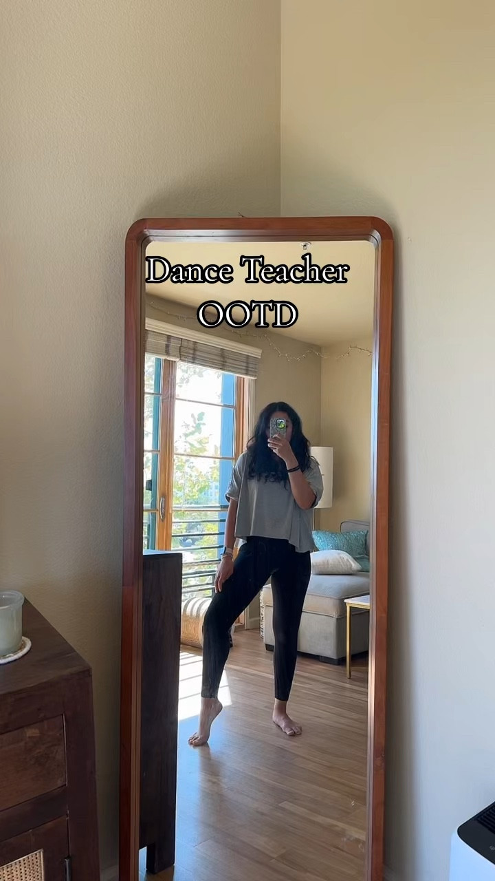 Dance Teacher OOTD

#LTKStyleTip #LTKVideo #LTKFitness