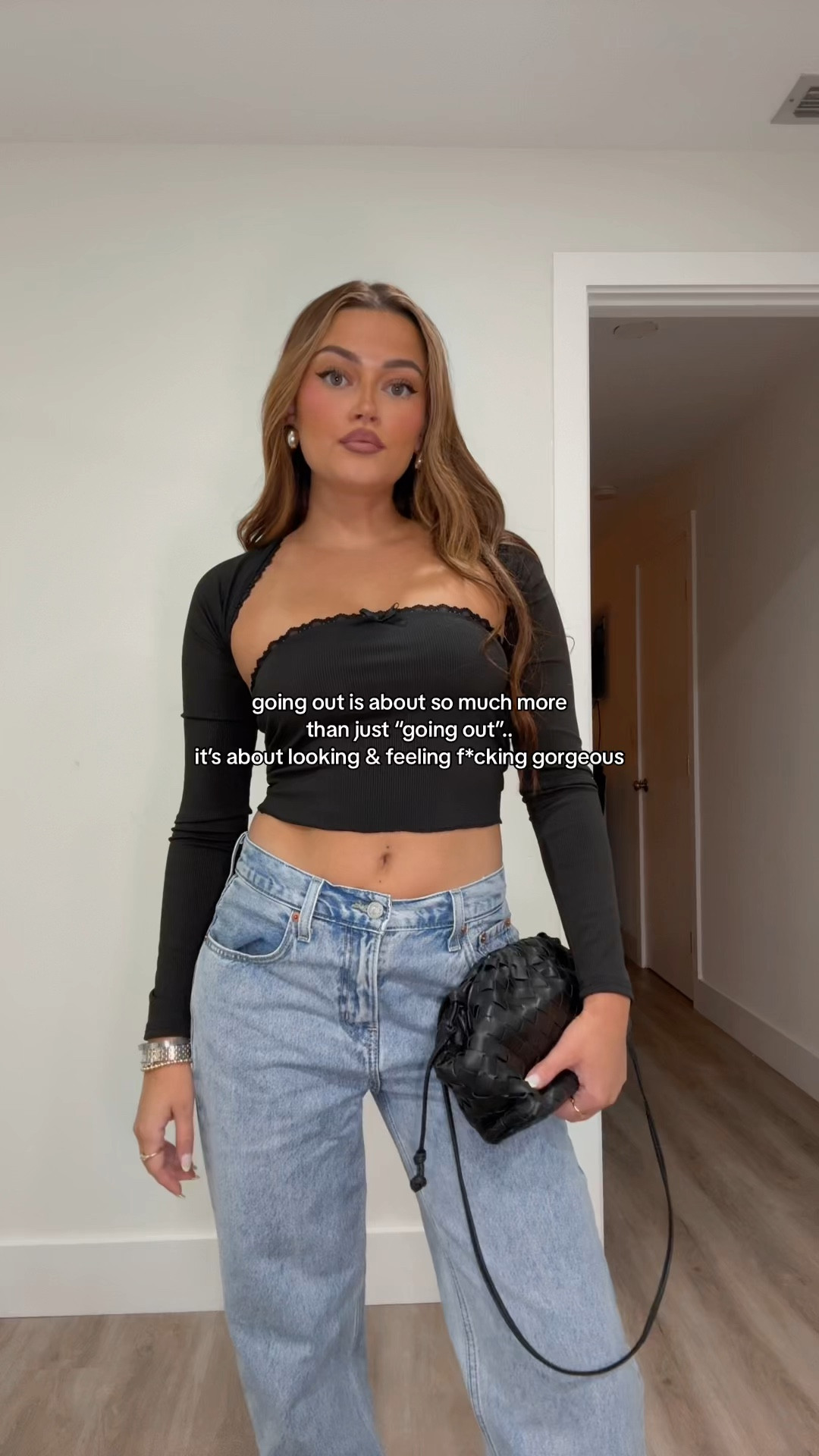 my outfit of the night 💋✨💕🪄 #ootd #levis #levilowpro #dadjeans #outfitideas #ootn #outfitofthenight #amazonfashion #styleinspo #stylingtips #womensfashion #ltkfashiontip