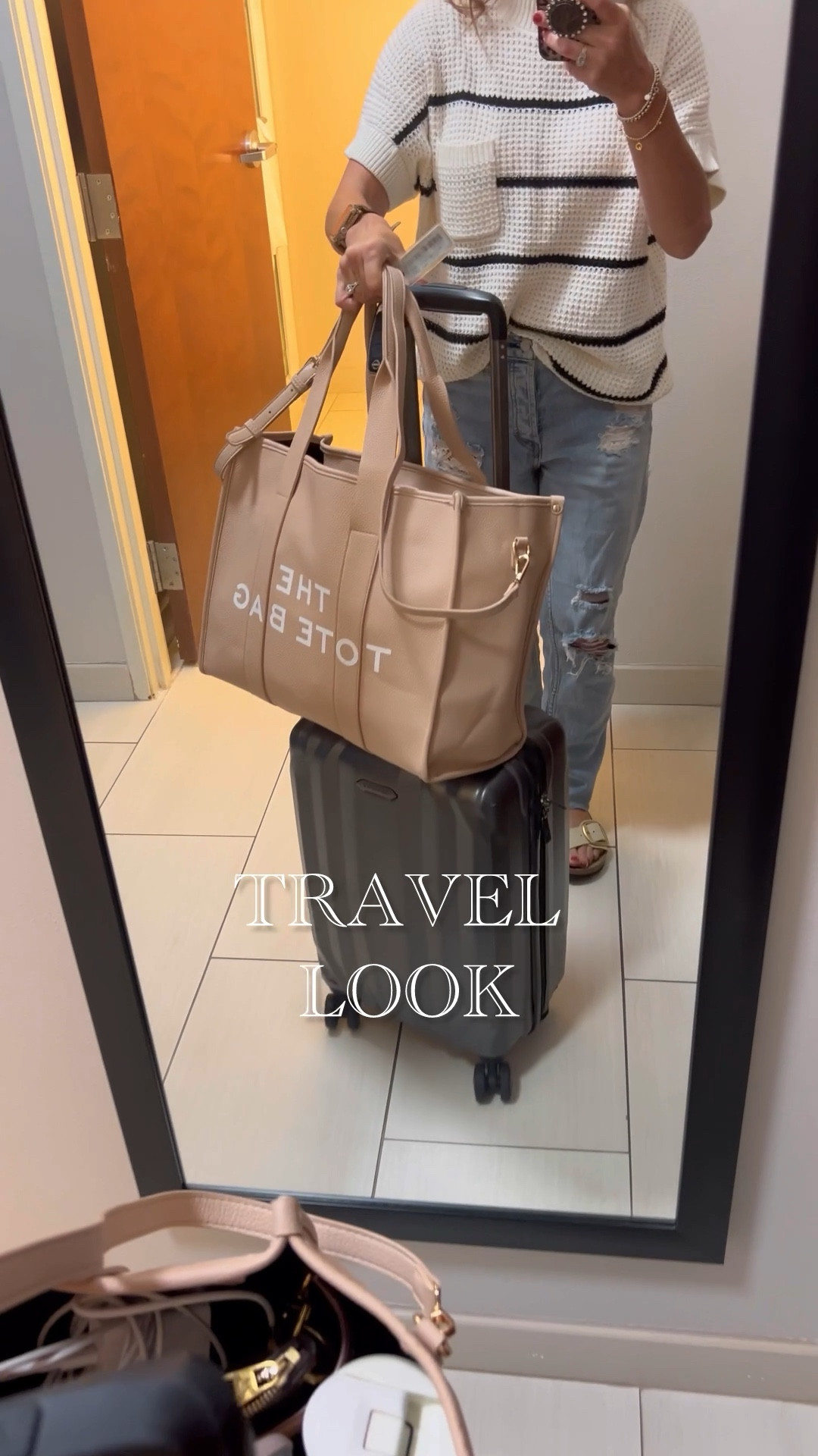 Comfy travel 🧳 look 🤍this sweater is perfect for transitioning into fall weather. 


Wearing a small in top 

#LTKVideo #LTKTravel #LTKOver40