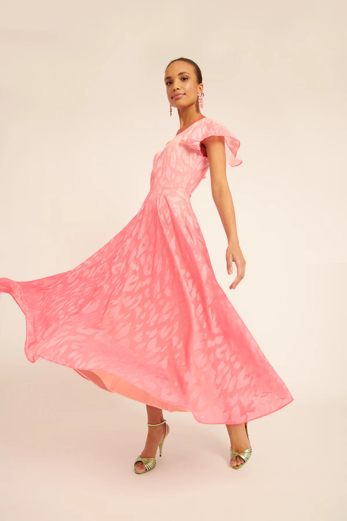 Ruffle Sleeve Ombre Midi Dress | Rachel Parcell