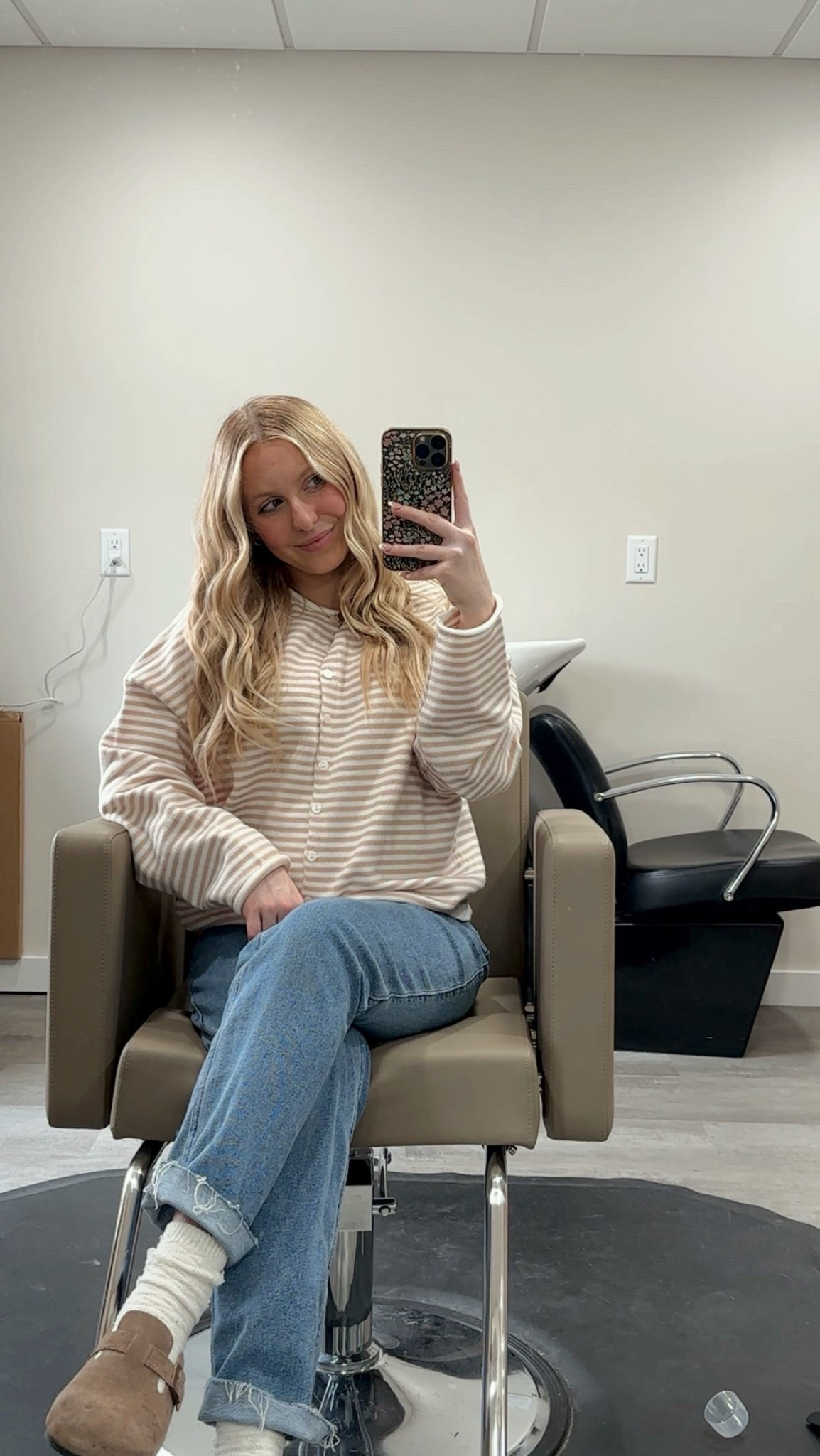 The coziest lightweight long sleeve/sweater for fall! 🧸🍂 

#LTKStyleTip #LTKFindsUnder50 #LTKSeasonal