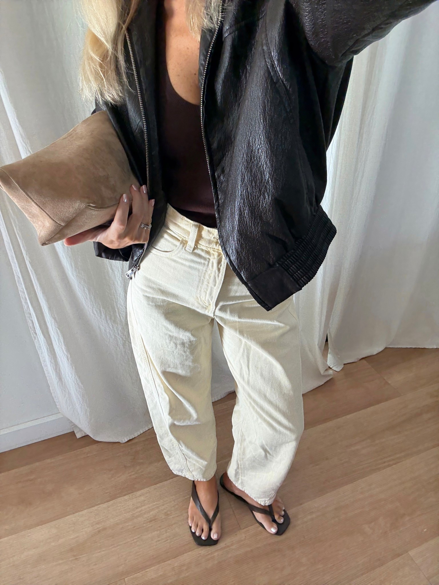 Outfit of zeeee day for autumn!
Wearing 4 in the jeans and XS in the jacket. I have linked similar 🙃

#LTKgrwm #LTKootd