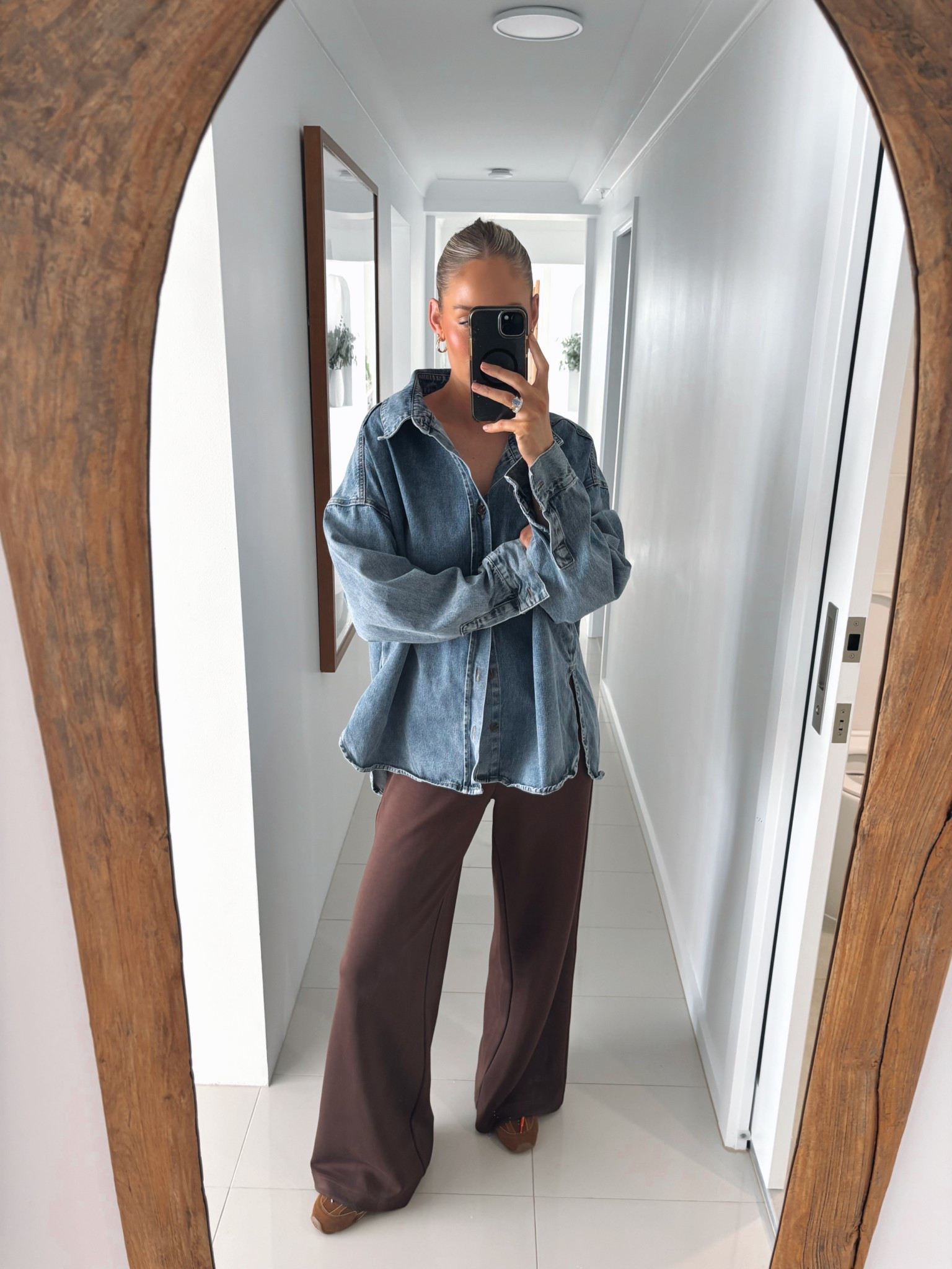 The cost per wear on this denim shirt just keeps getting better! Another day, another super comfortable outfit. These pants have now sold out, but I’ve tagged a very similar pair for you.

#LTKaustralia #LTKstyletip #LTKmodest