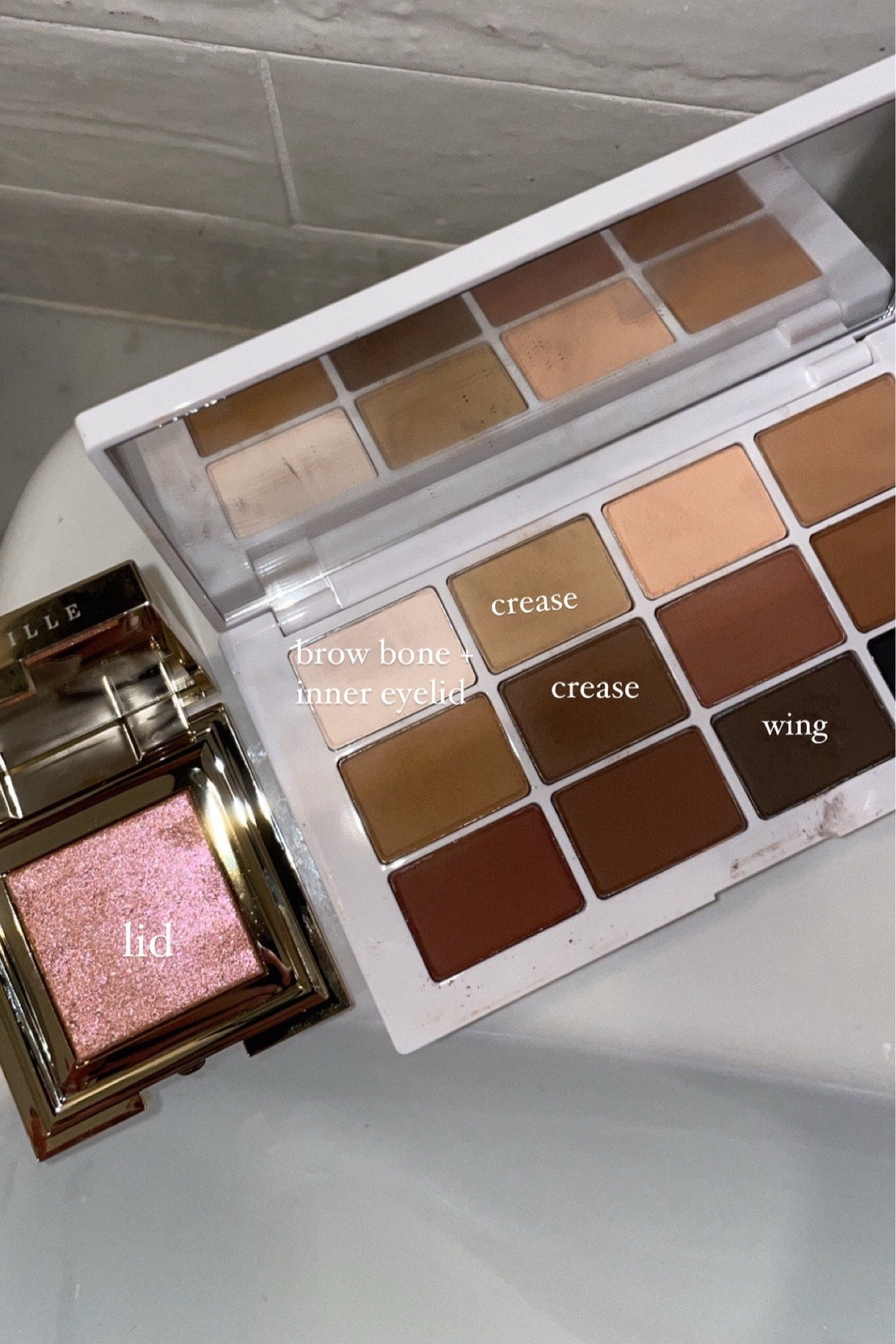 Holiday Eyeshadow // Beauty

#LTKHoliday #LTKbeauty