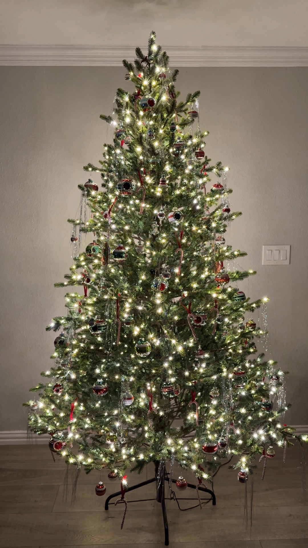 Mother in law Christmas tree

#LTKHome #LTKHoliday #LTKSeasonal