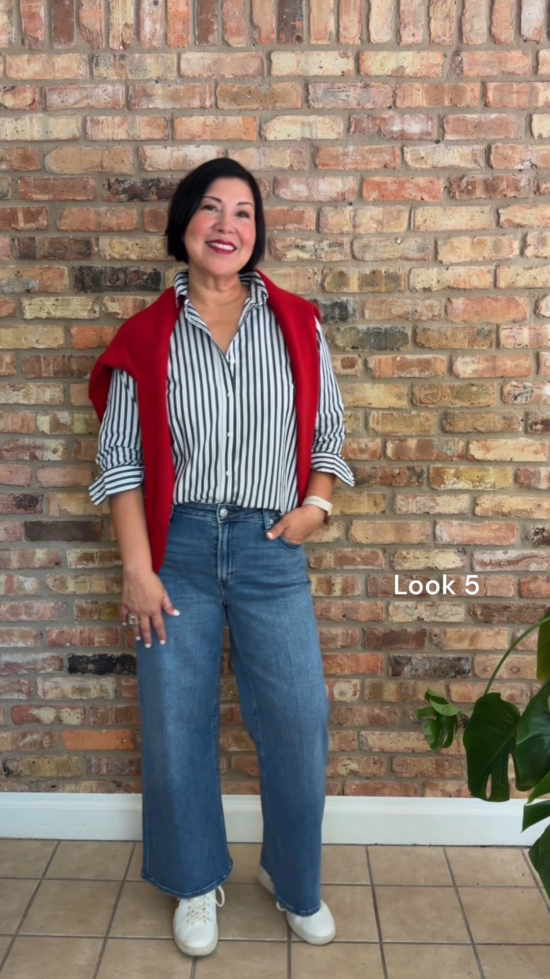French-girl fall, four pieces, so many ways to wear them. 🇫🇷🍂

I built these looks around four Quince pieces: wide-leg jeans, a striped button-down, red cashmere sweater and classic trench.

The red cashmere ended up being the piece that completely changed the looks. Wear it, layer it, tie it around your shoulders or waist and suddenly the same basics feel completely different.
All four pieces are linked here.
#QuincePartner @quince