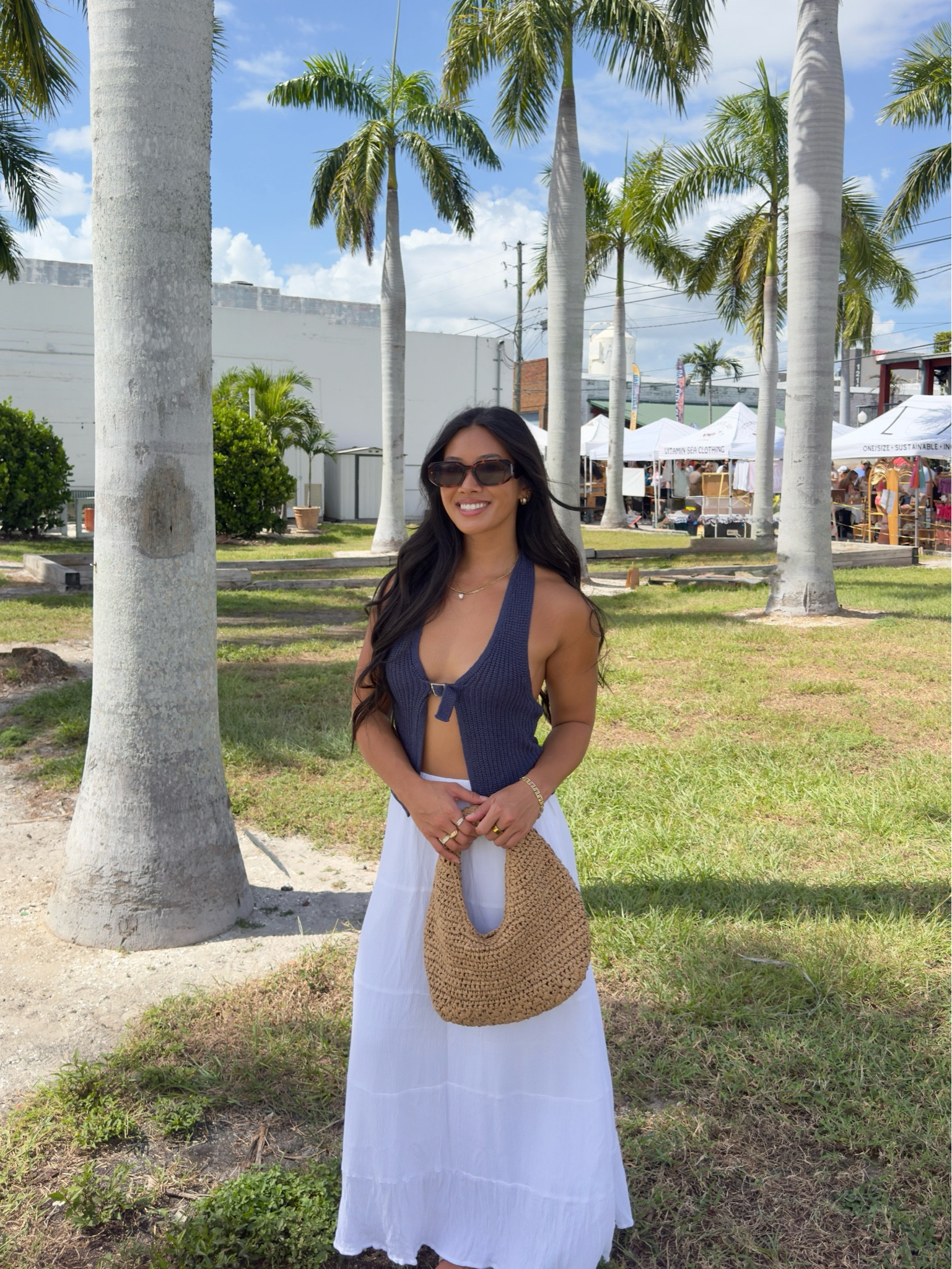 Wearing a small in the top! The skirt is sold out so I linked a similar one 💙