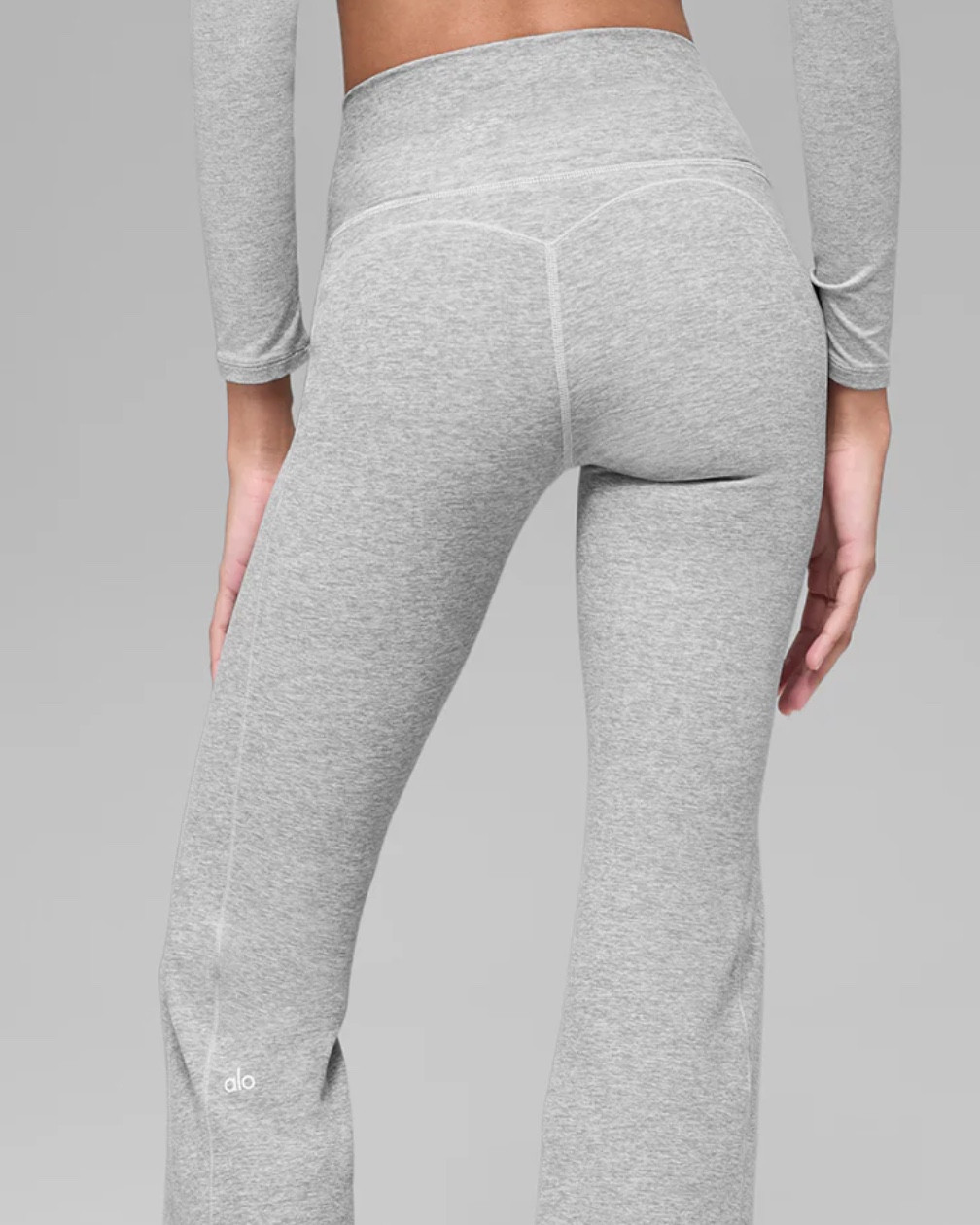 Neeeed this Alo set 🩶

#LTKValentine #LTKmorningroutine #LTKootd