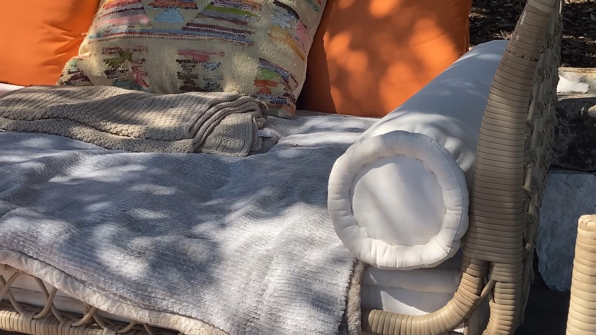Love this Serena&Lily’s daybed- comfy deep seating, chic style with intricate woven patterns, can be used indoor and outdoor. #daybef

#LTKVideo #LTKHome #LTKSaleAlert