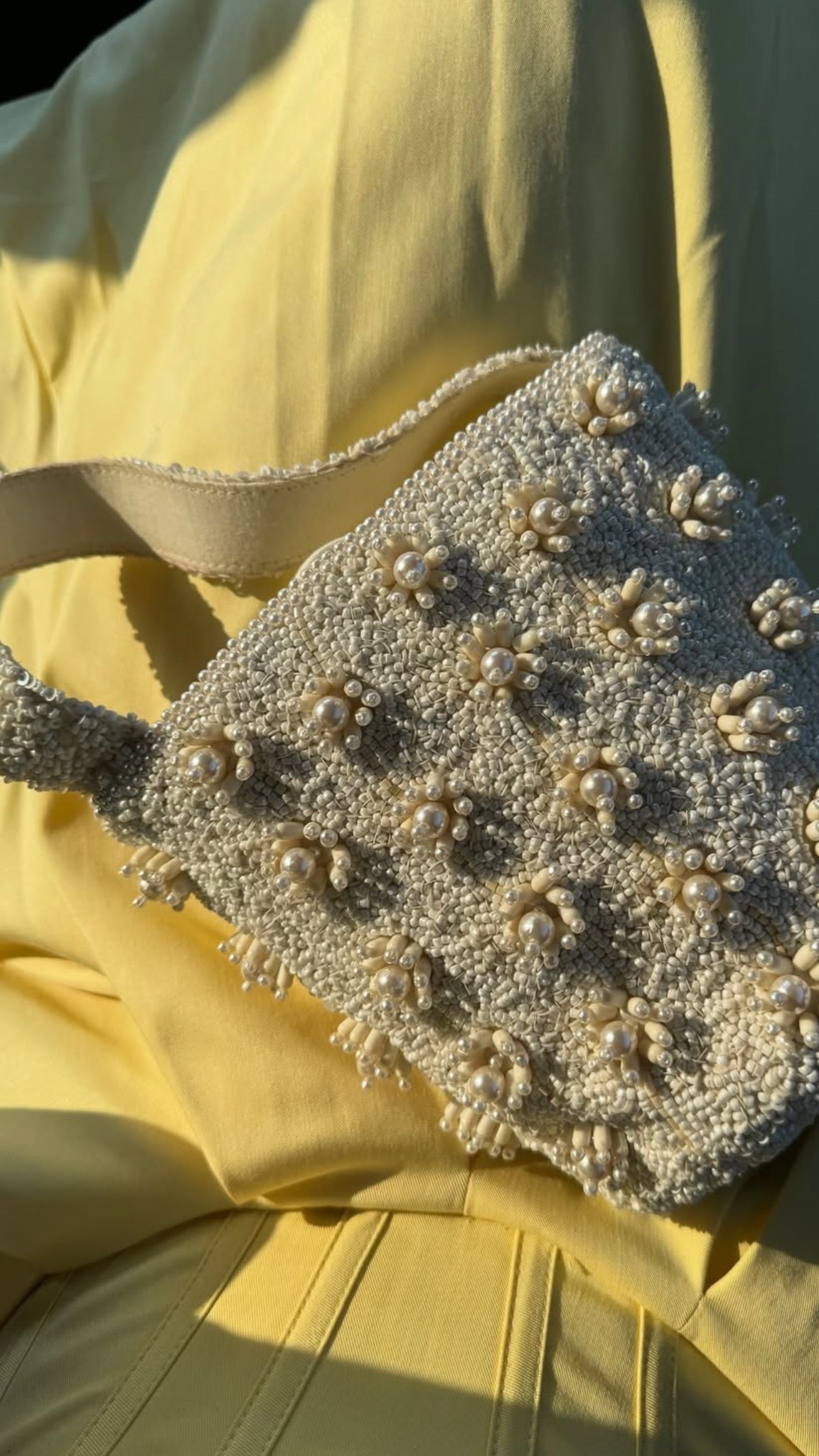 The details ✨

dress l bag l details l accessoriess