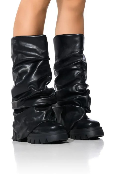 AZALEA WANG MATE BLACK RUCHED BOOT | AKIRA