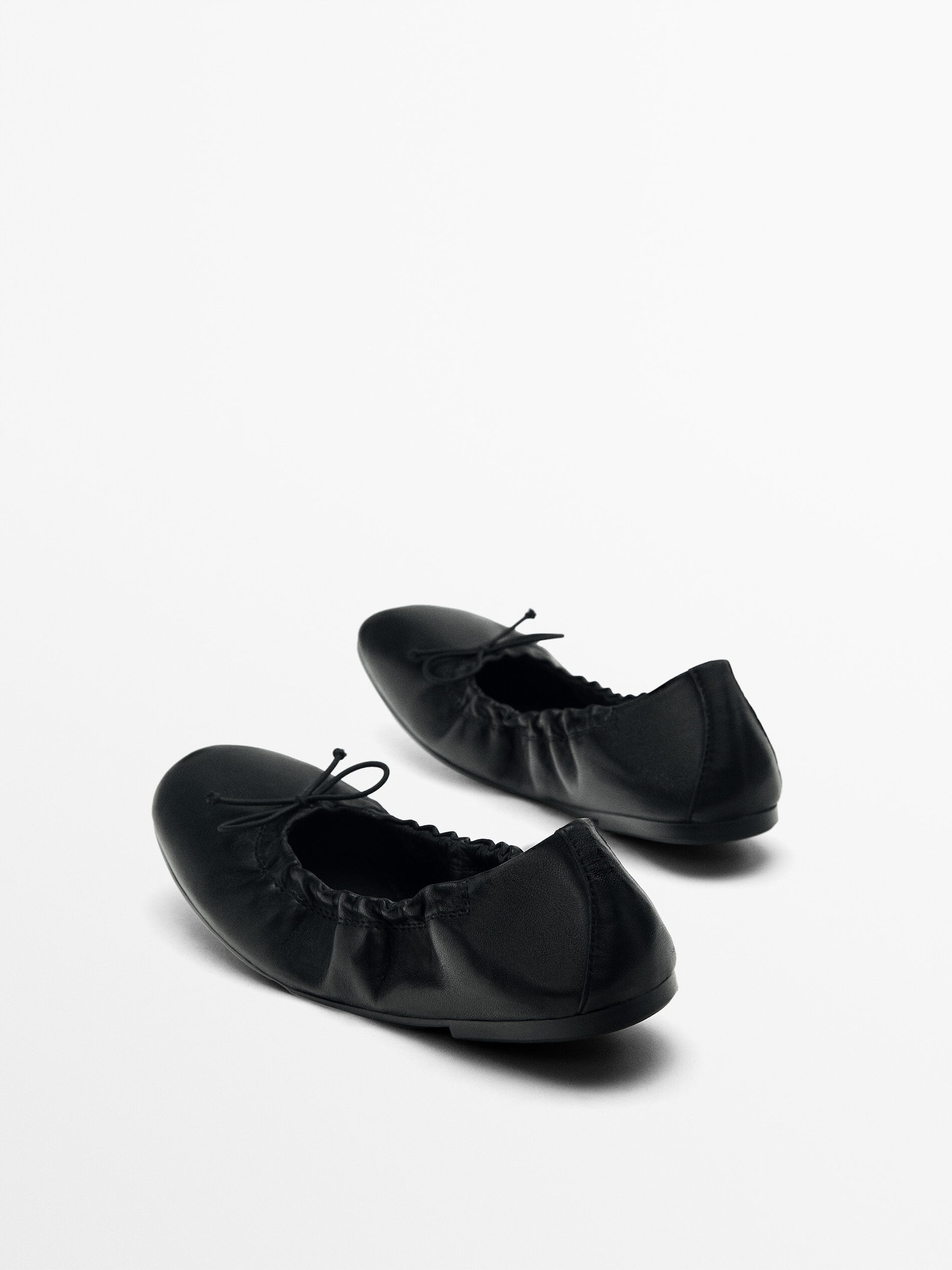 Ballet flats with gathered detail | Massimo Dutti US