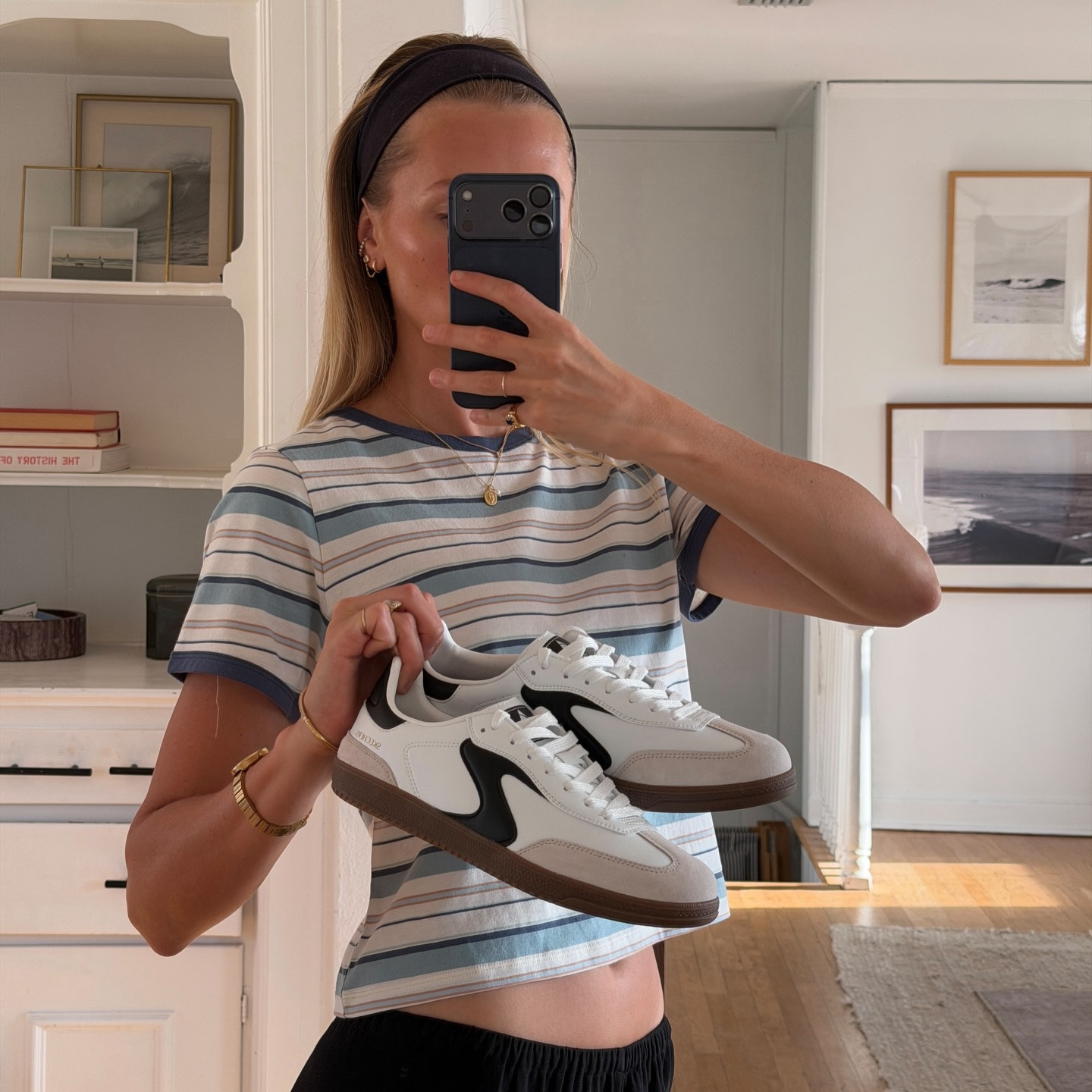 #ad morning coffee run in my @skechers !!! #skecherspartner #skecherscourtclassics
shoes are called: Slip-Ins: HotShot-Everyday Ease 