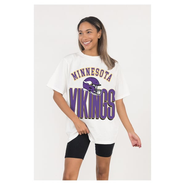 Minnesota Vikings Gameday Couture Women's Oversized Classic Fierce Focus T-Shirt - White | Fanatics